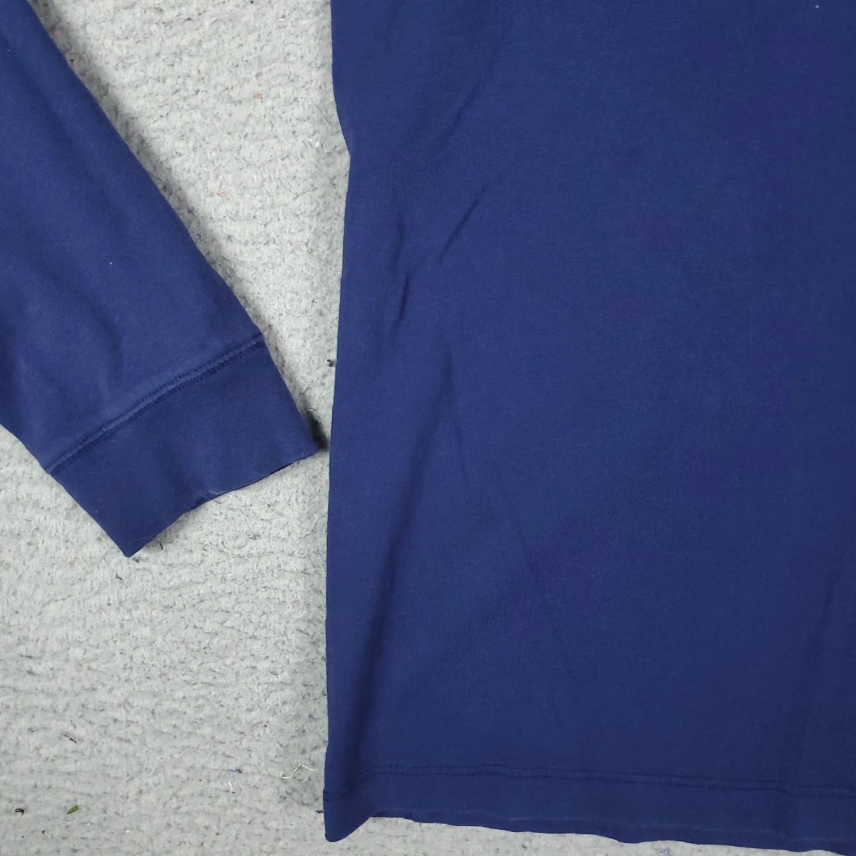Vineyard Vines VINTAGE Vineyard Vines Happy Holidays Blue Long Sleeve T-Shirt Mens Size Small Size US S / EU 44-46 / 1 - 5 Thumbnail