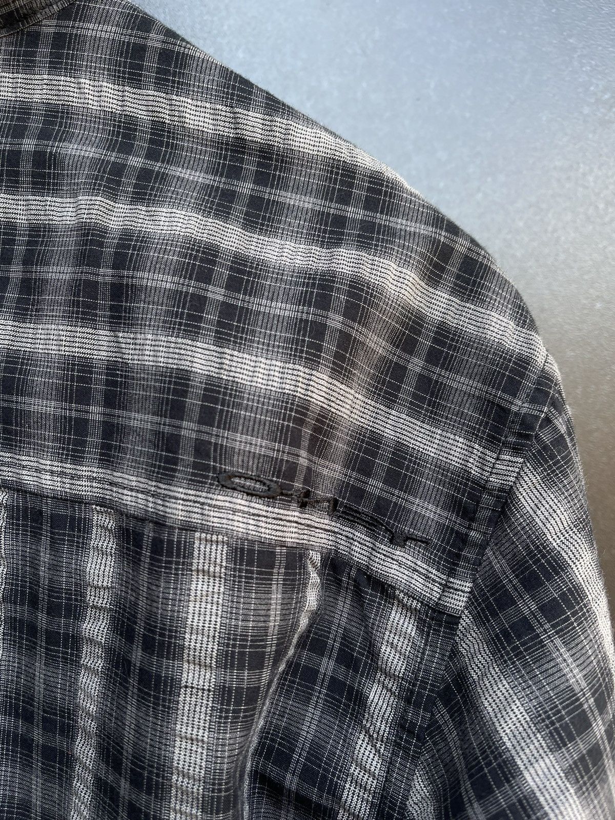 Oakley Vintage Oakley Checkered Long Sleeve Button Up Shirt Size US L / EU 52-54 / 3 - 11 Thumbnail