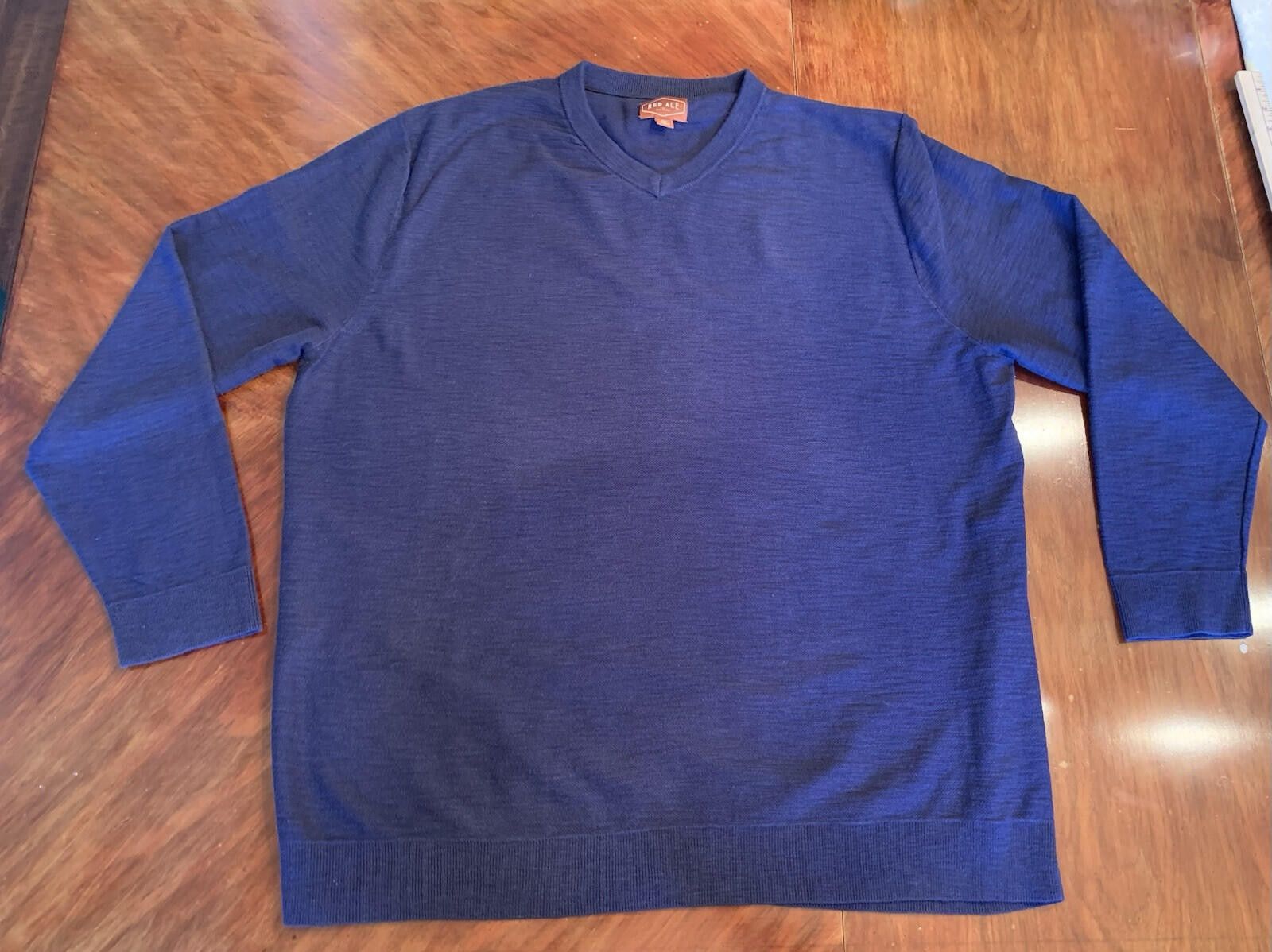 Other Men’s Red Ale brand Blue 3XL V-neck Sweater Size US XXL / EU 58 / 5 - 1 Thumbnail