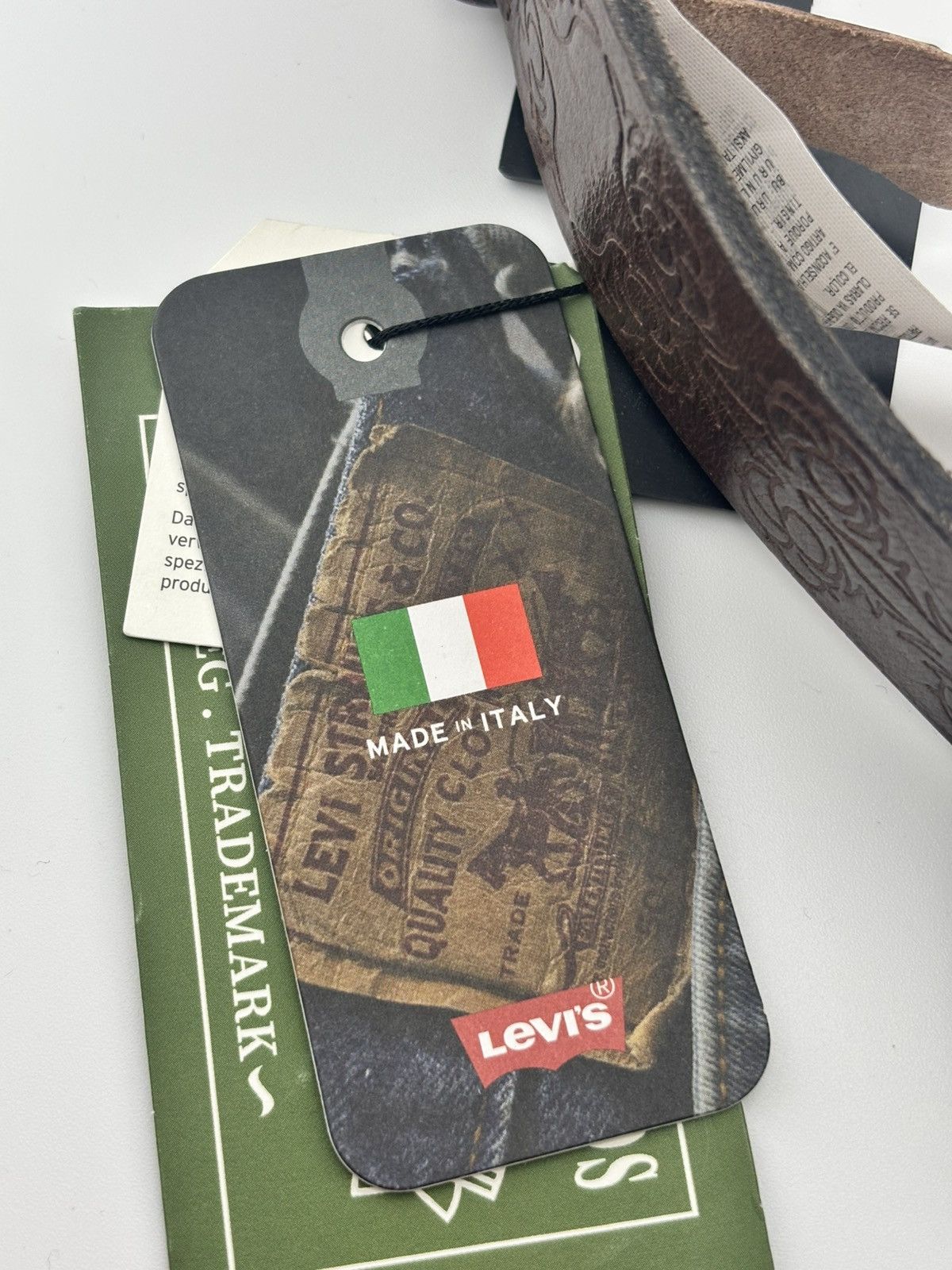 Tracy’s King Tut Belt Levi’s Denim Tears Levi's® X Denim Tears Tracy's King Tut Belt - Brown | Levi's® IT