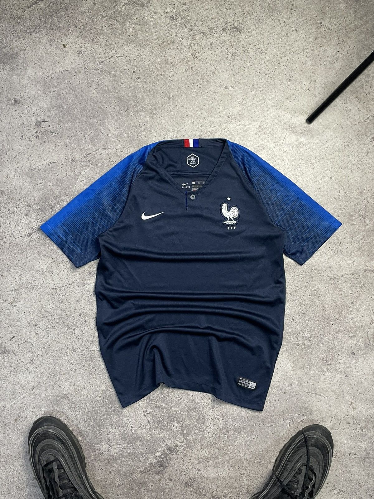 Nike 2018 2020 France National Nike Home Kit Soccer Jersey Shirt Size US XS / EU 42 / 0 - 1 Thumbnail