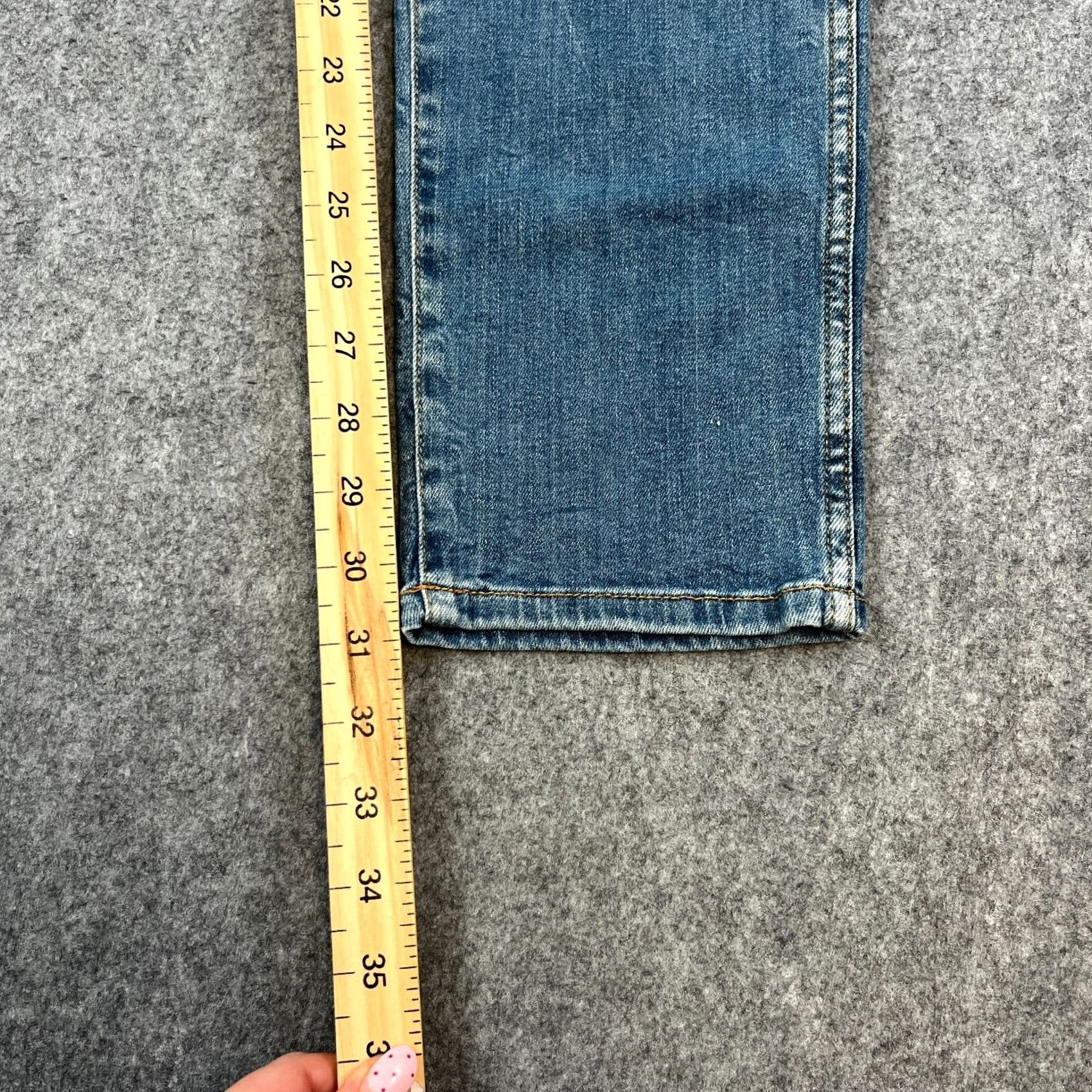 Vintage Wrnagler Jeans Slim Skinny 34 32 Mid Wash Blue Wrangler Bryson Jeans Men Slim Denim Cotton Elastane 5-Pocket Basic Logo Button Vintage No Pattern Mens Size US 34 / EU 50 - 4 Thumbnail