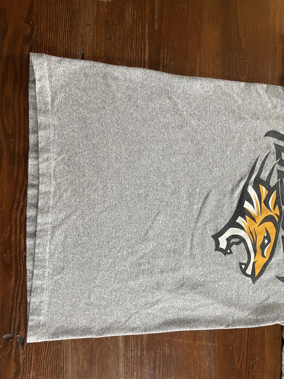 NCAA Vintage 90’s Towson University Tigers Single Stitch Gray Tee Size US S / EU 44-46 / 1 - 7 Thumbnail