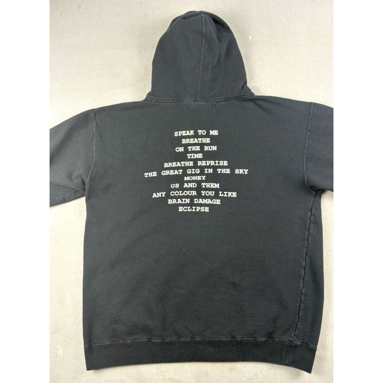 Vintage VINTAGE Pink Floyd Sweatshirt Mens Large Black Pullover Hoodie Dark Side Of Moon Size US L / EU 52-54 / 3 - 6 Thumbnail