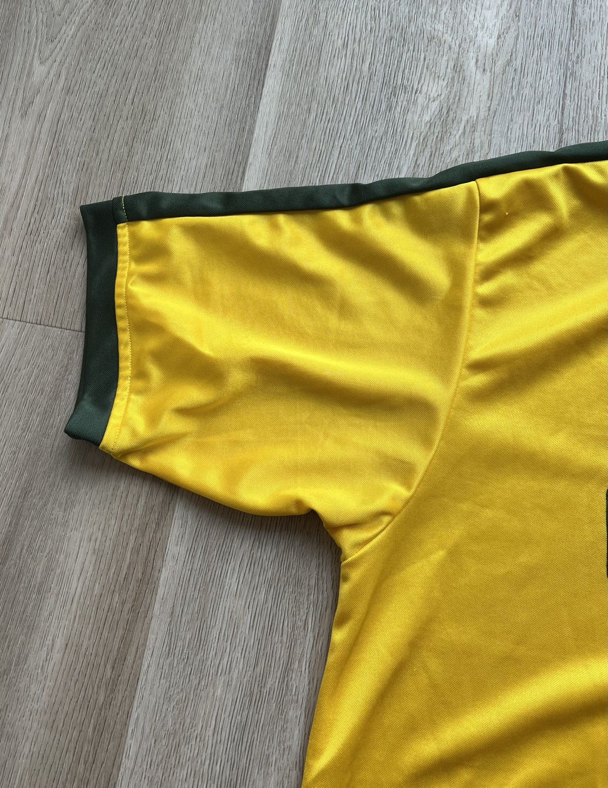 Nike × Vintage Vintage Nike Brasil Yellow Soccer T-Shirt Football Jersey Size US L / EU 52-54 / 3 - 2 Thumbnail