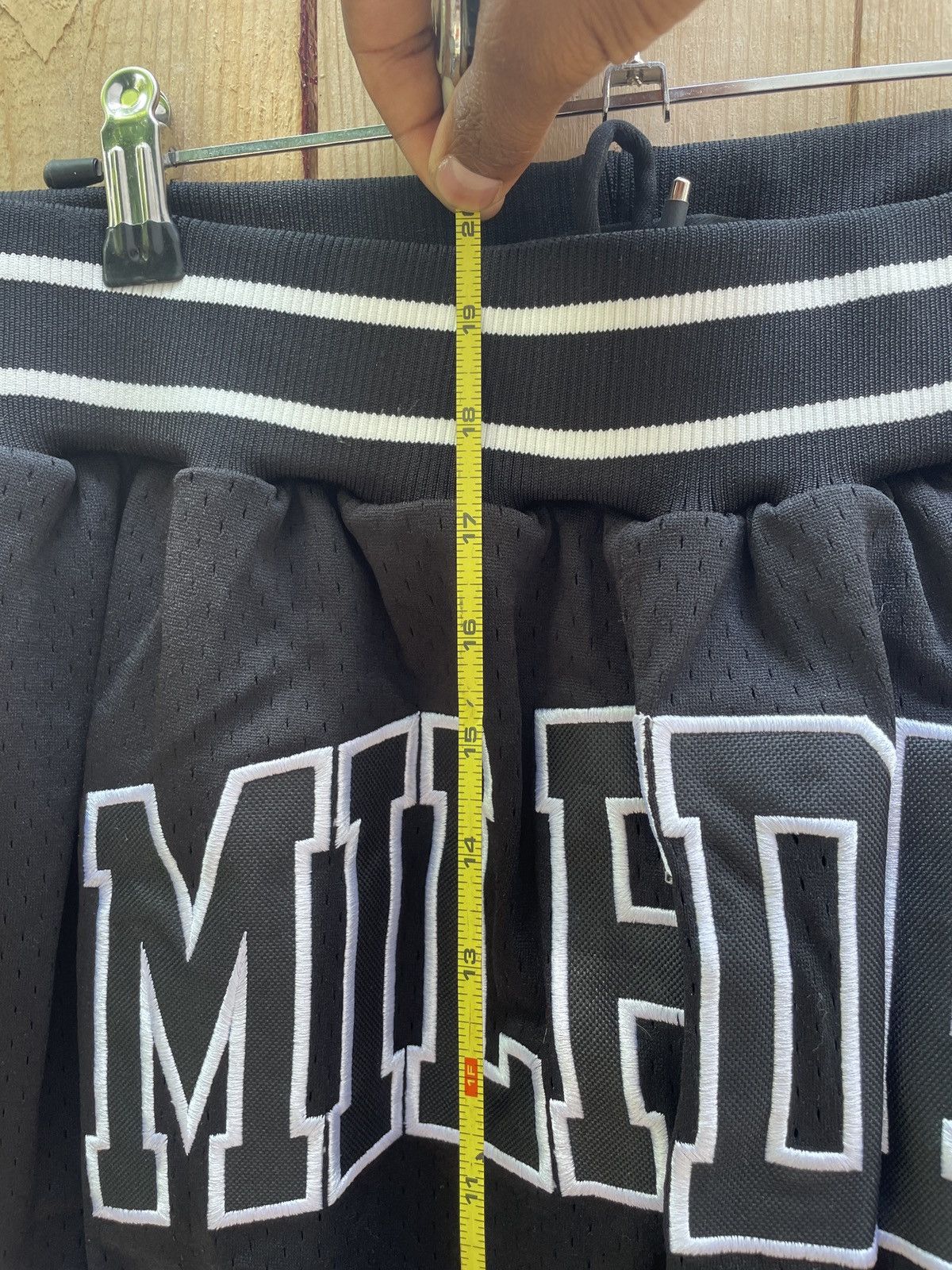 Milfdad MILFDAD spell out basketball shorts Size US 31 - 7 Thumbnail