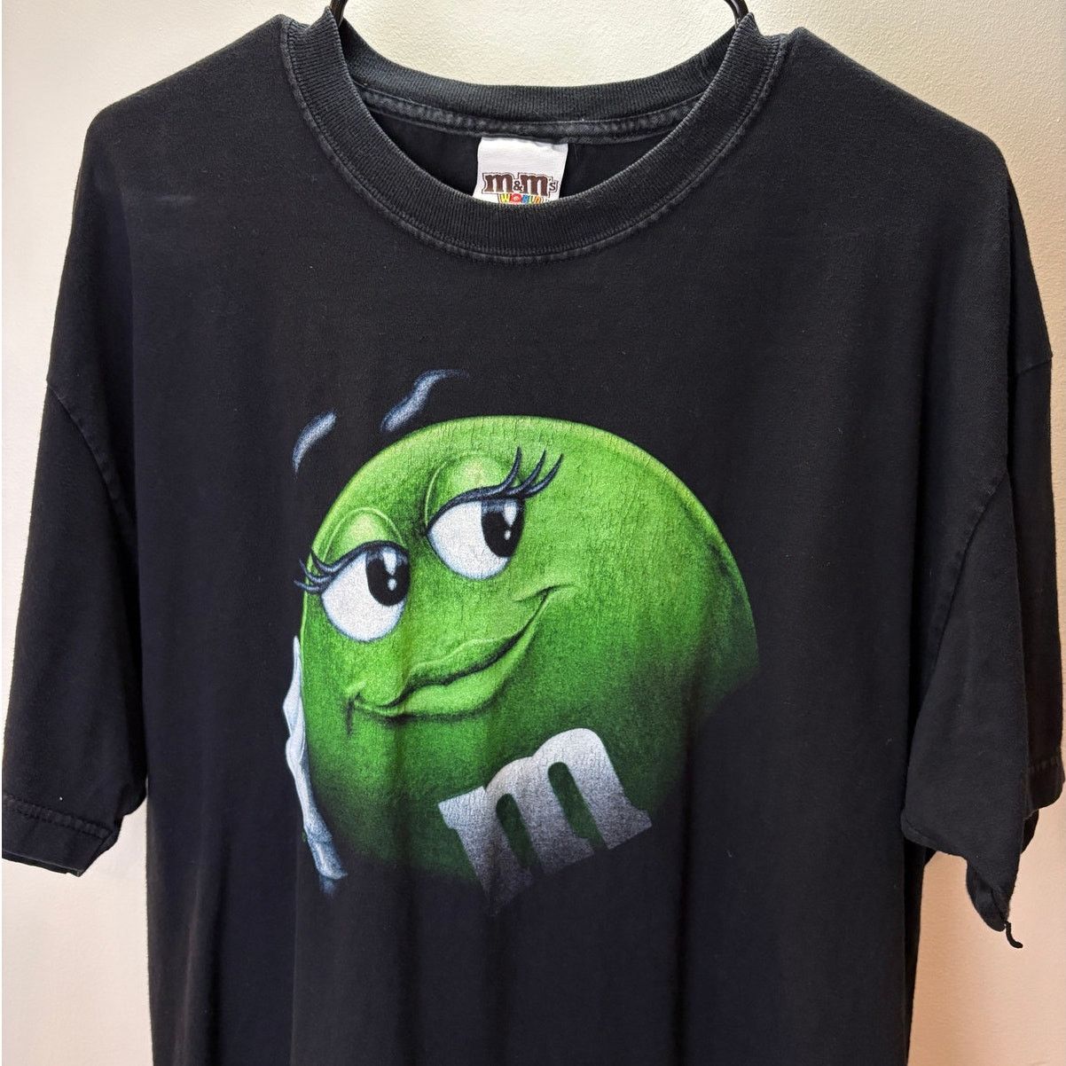 Vintage Green M&M's World Snack Tee Black Vintage 90s - Boxy L/XL Size US XL / EU 56 / 4 - 2 Thumbnail