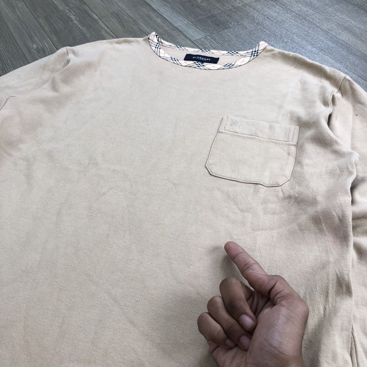 Burberry × Designer × Vintage Vintage Burberry London Pocket Small Logo Longsleeve Size US M / EU 48-50 / 2 - 11 Thumbnail