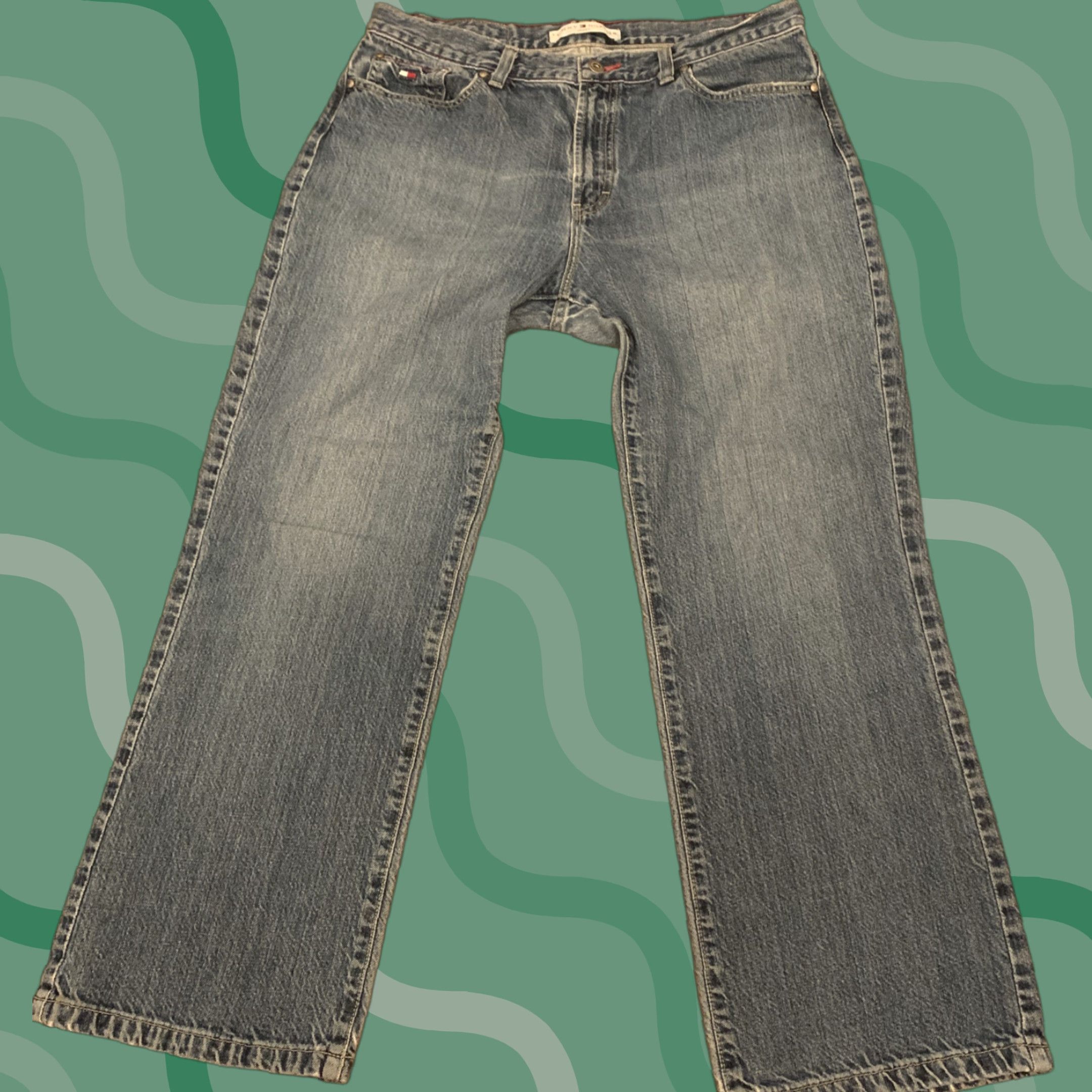 Tommy Hilfiger VINTAGE Tommy Hilfiger Jeans Women Size 12 Light Wash Boyfriend 100% Cotton 2000s Blue Size 34" / US 12 / IT 48 - 1 Thumbnail