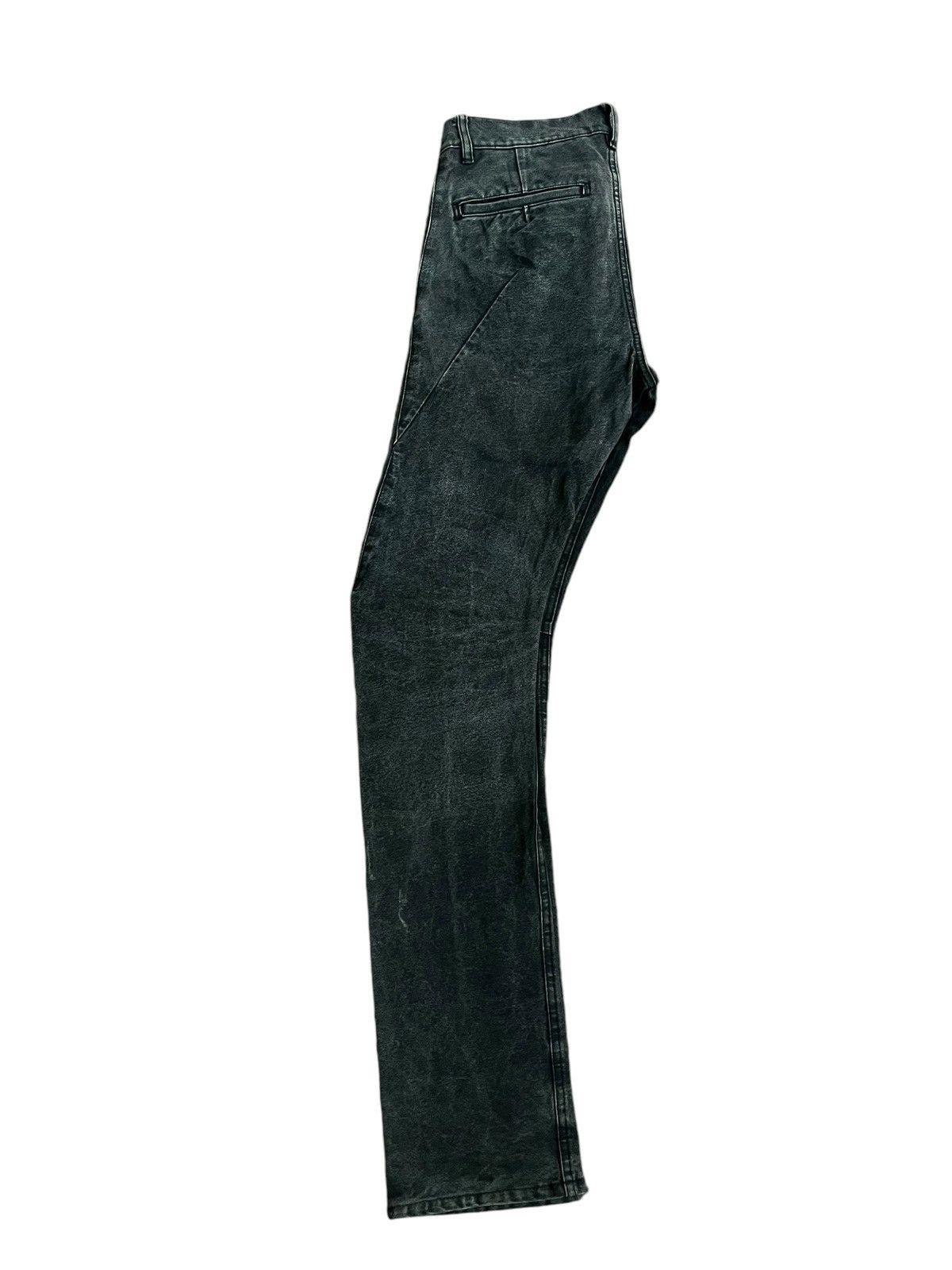 Attachment × Jean × Kazuyuki Kumagai Attachment Vintage Attachment Curved Jeans in size 32 x 32 inches Size US 32 / EU 48 - 10 Thumbnail
