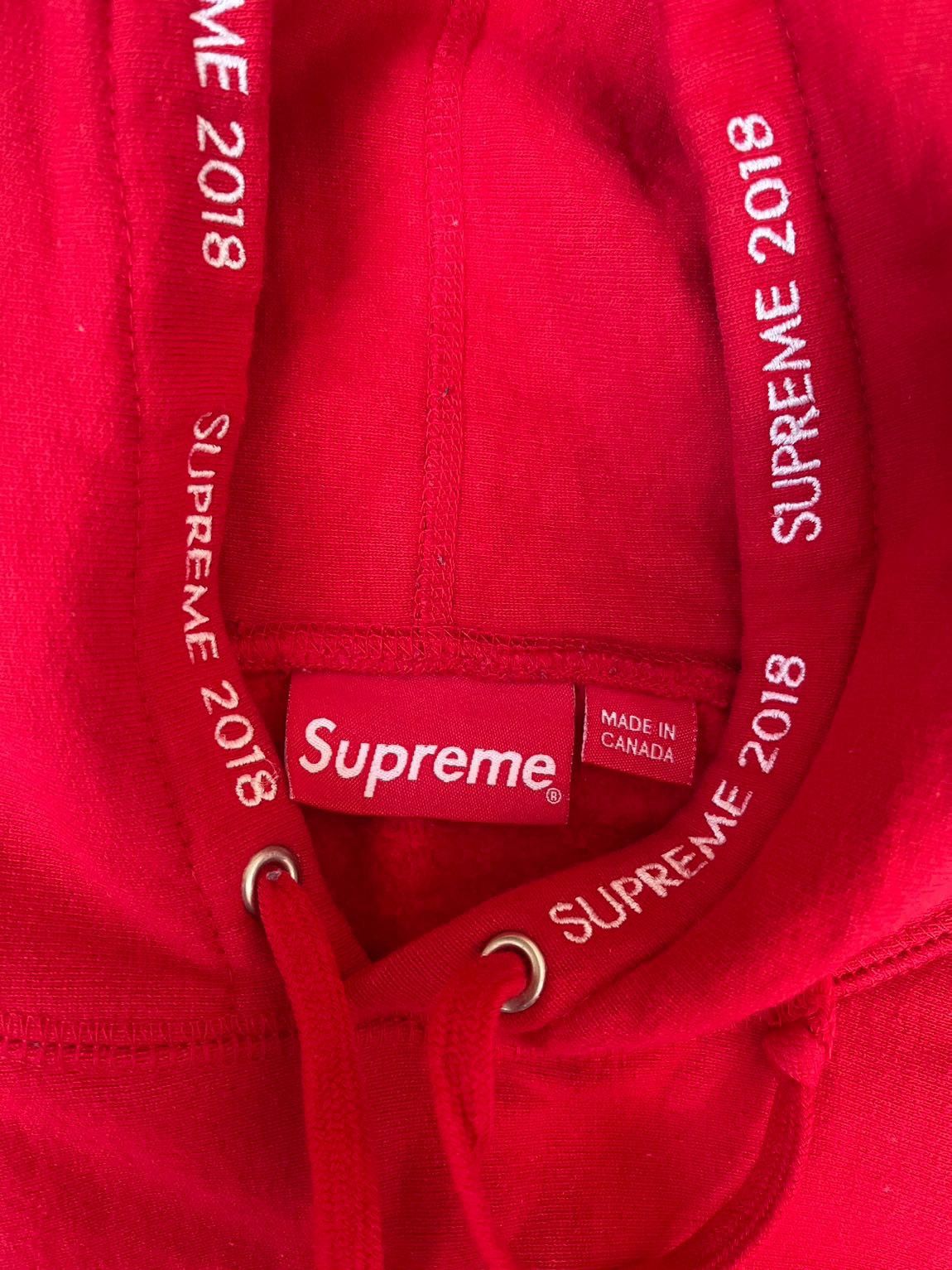 Supreme Supreme Red Hoodie – Spring/Summer 2018 Size US S / EU 44-46 / 1 - 2 Thumbnail