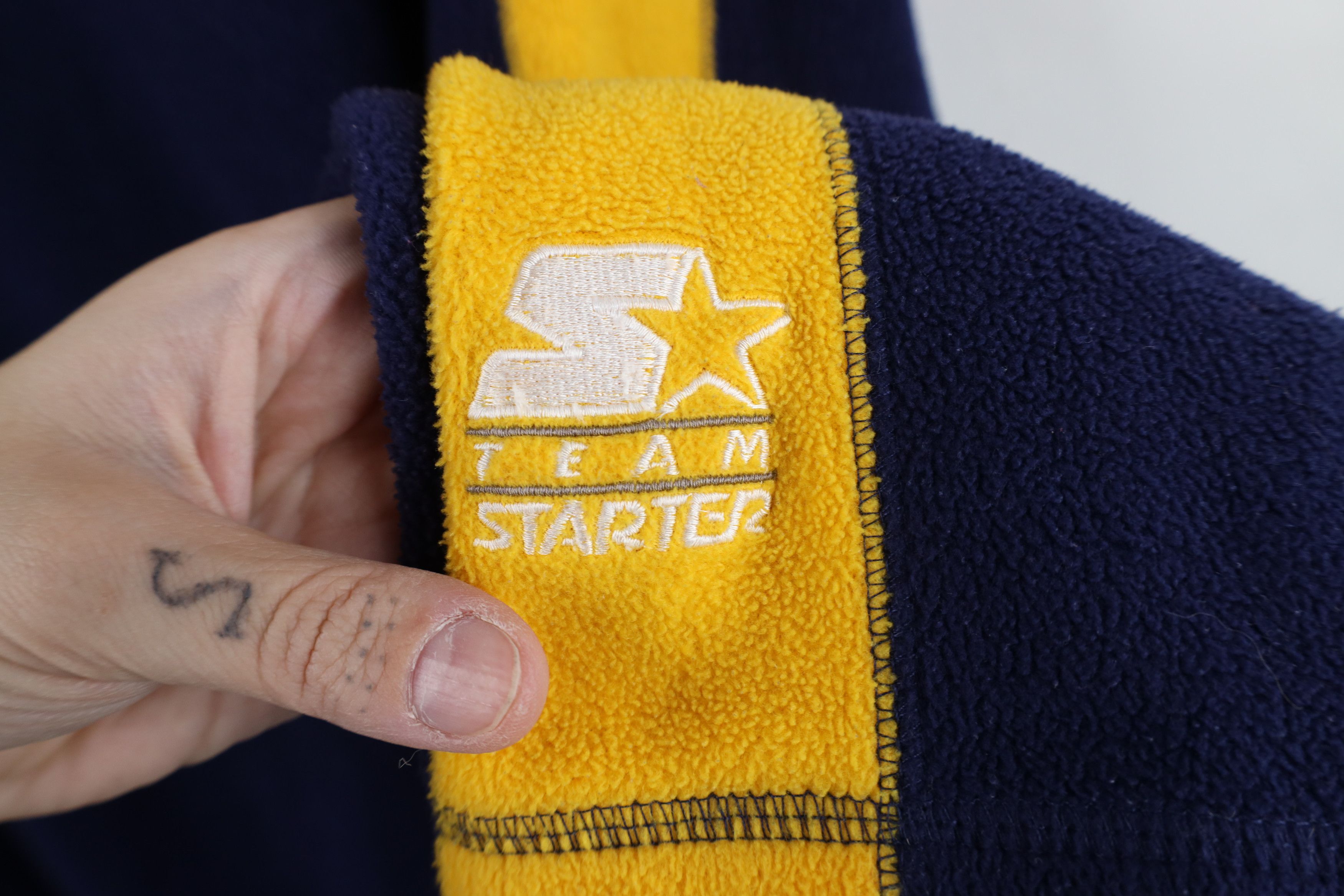 Starter Vintage 90s Starter University of Michigan Fleece Sweater Size US XL / EU 56 / 4 - 4 Thumbnail