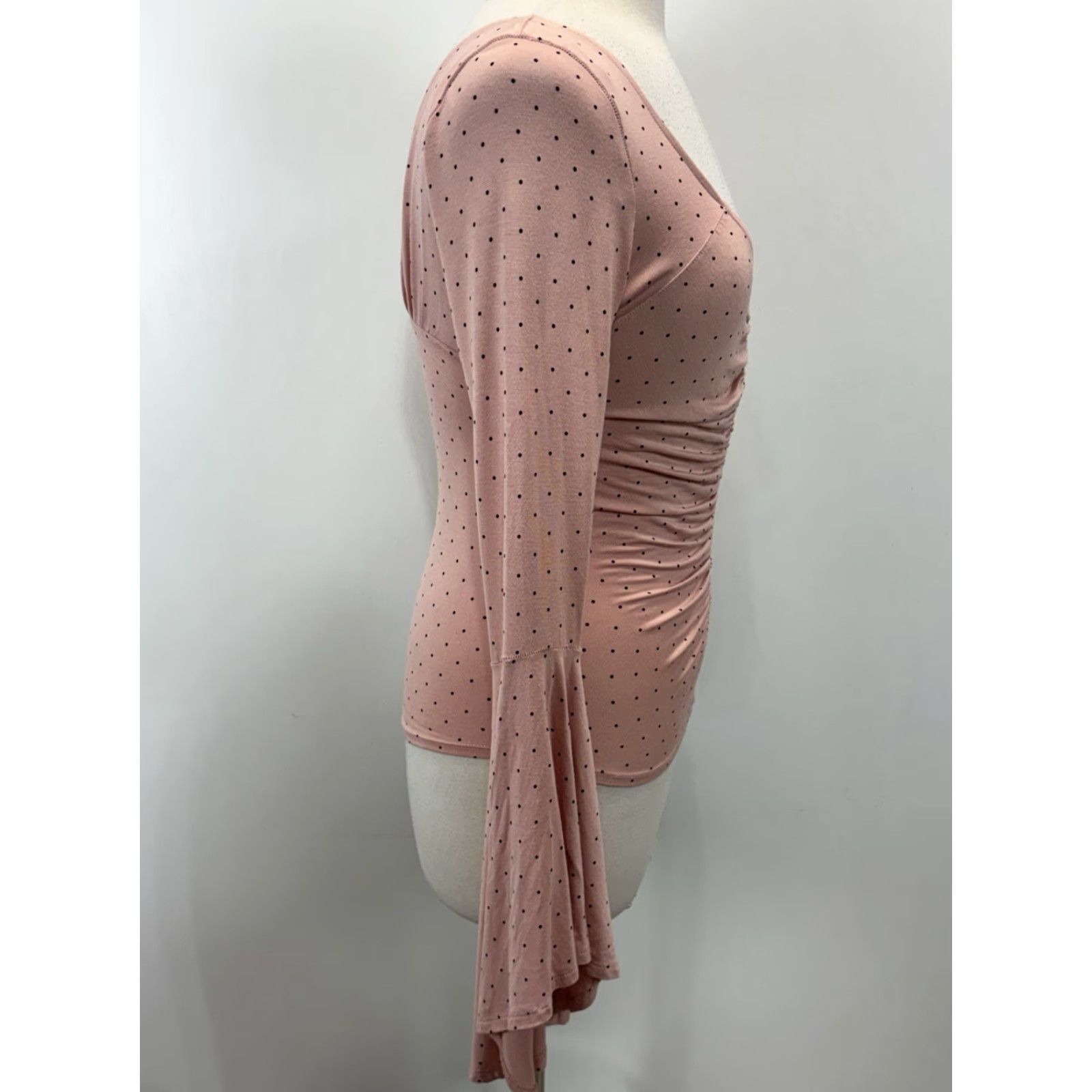 Vintage VINTAGE We The Free Polka Dot Blouse Women’s Small Pink Bell Sleeve Ruched Boho Size S / US 4 / IT 40 - 4 Thumbnail