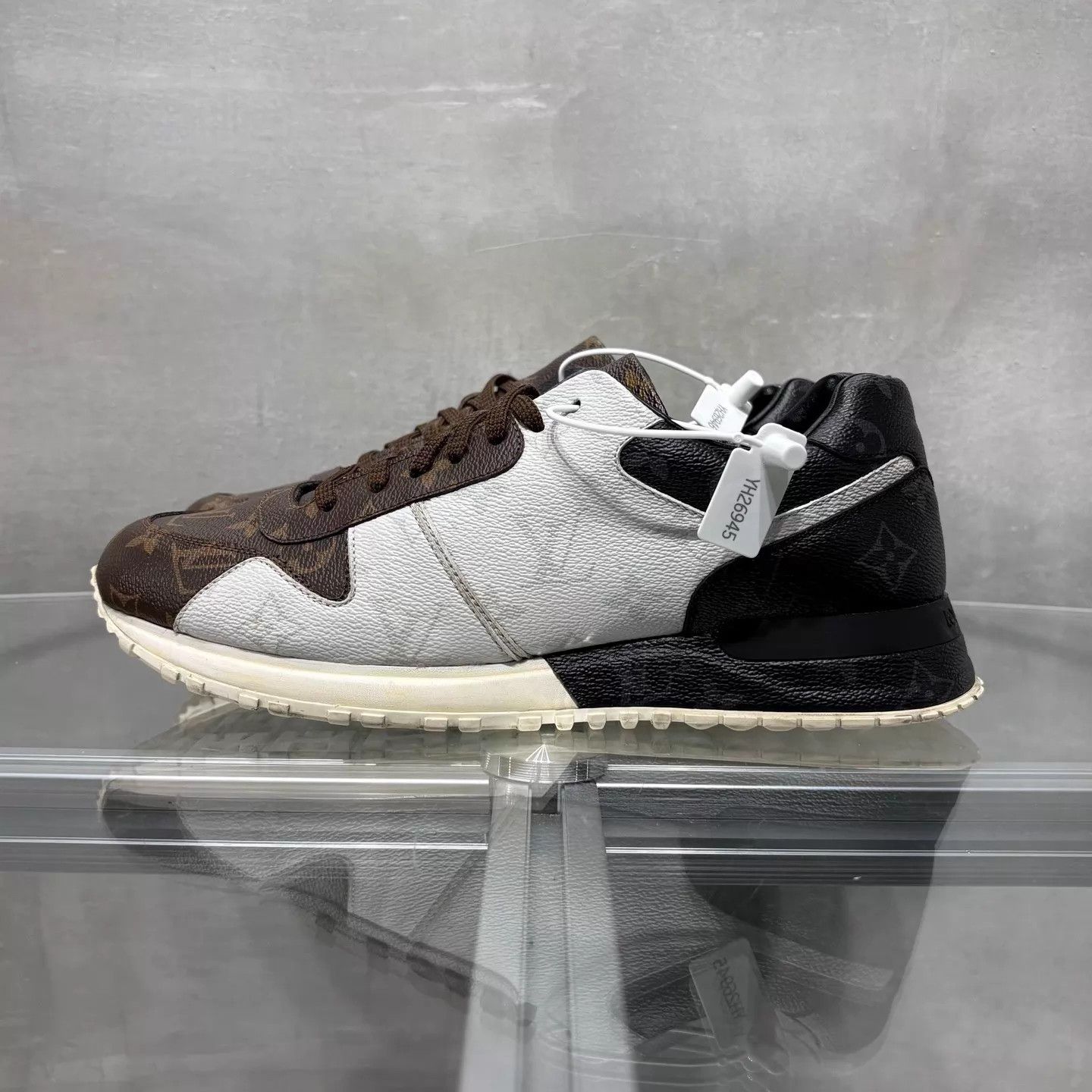Louis Vuitton LV Runaway Monogram Sneaker UK6.5 EU 40.5 Size US 7.5 / EU 40-41 - 3 Thumbnail