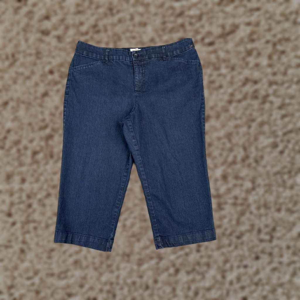 Vintage St Johns Bay Jeans Women 14 Blue Denim Capri Crop Mid Rise 34x18 Cotton Blend Size 36" / US 14 / IT 50 - 1 Thumbnail