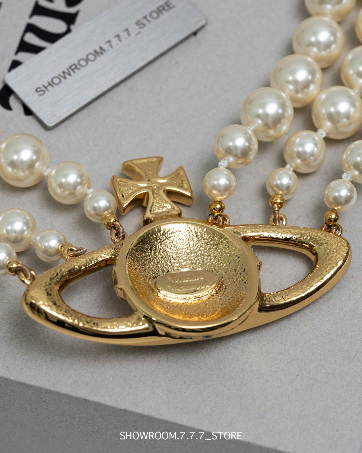 Vivienne Westwood Vivienne Westwood Three-Row Pearl Bas Relief Choker Size ONE SIZE - 6 Thumbnail