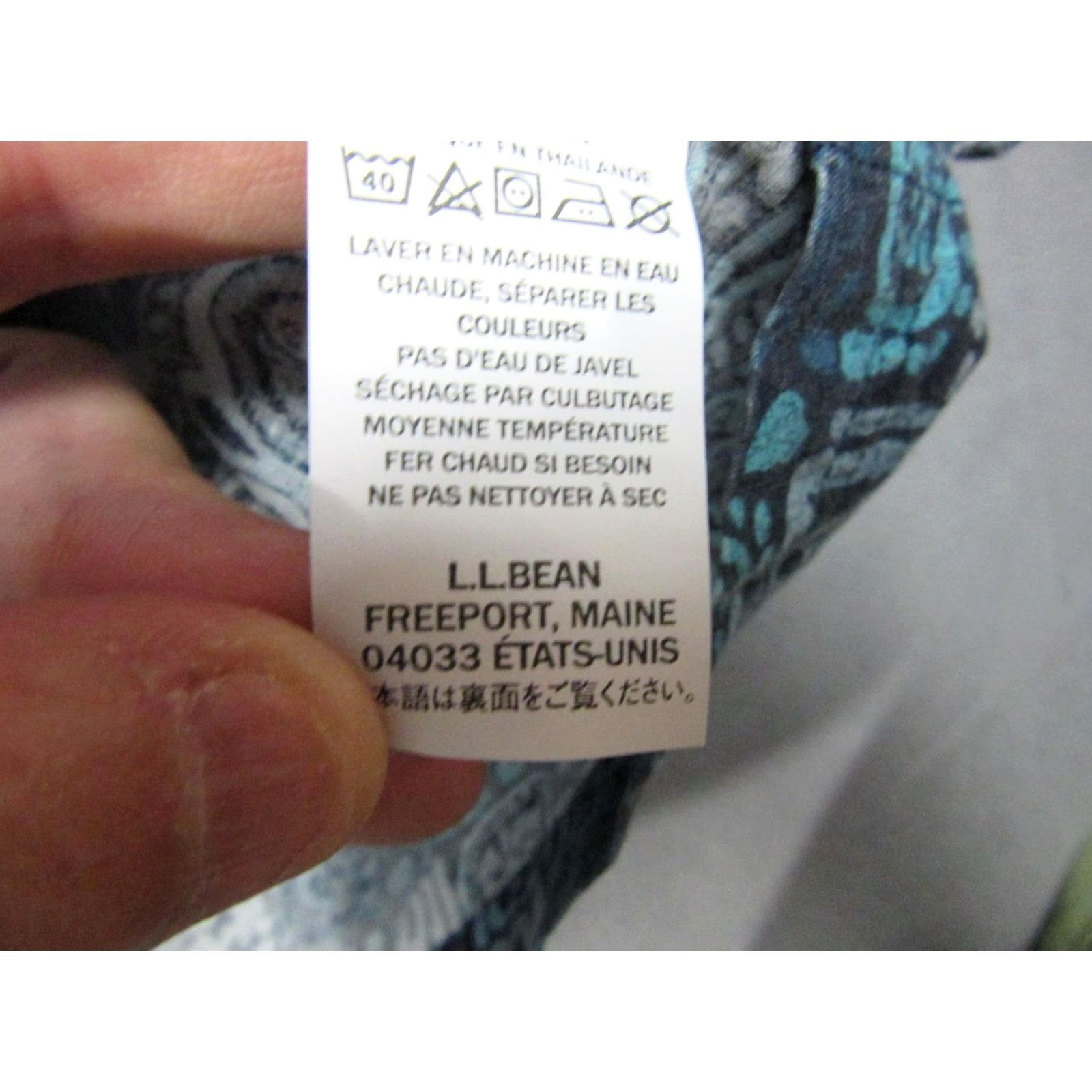 Vintage VINTAGE L.L. Bean Shirt Mens M Geometric Hawaiian Short Sleeve Blue Green Casual Mens Accessories? Size US M / EU 48-50 / 2 - 5 Thumbnail