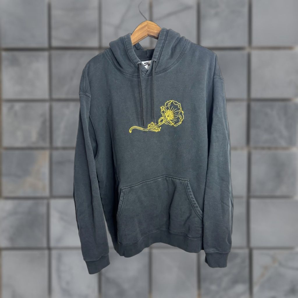 Nike Nike SB Hoodie Mens XL Black Flower Graphic Skate Sweatshirt Pullover Size US XL / EU 56 / 4 - 1 Thumbnail