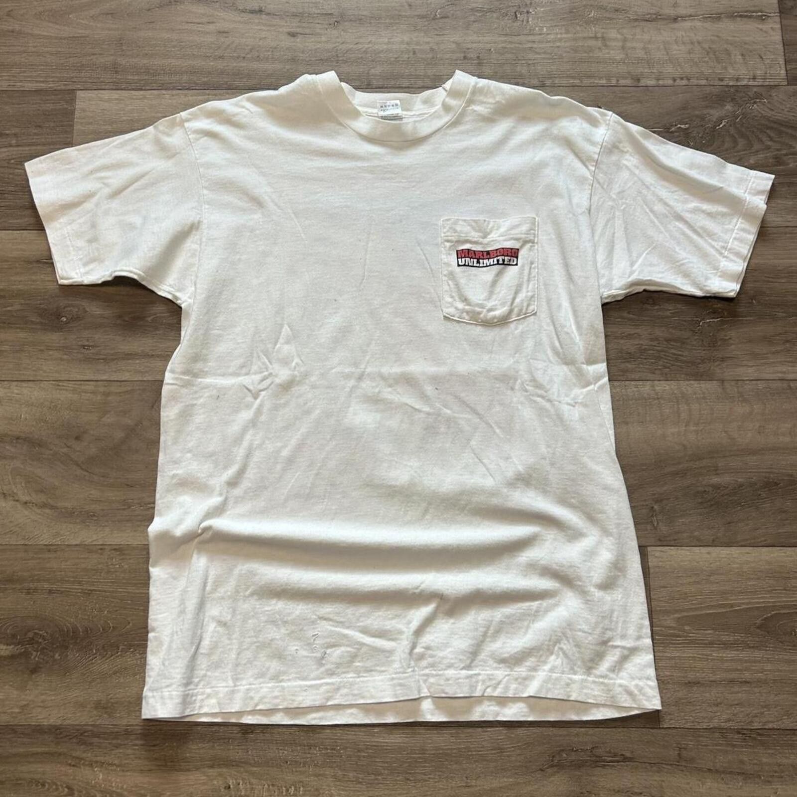 Marlboro 90’s Marlboro Graphic t shirt Train Cigarettes rare size XL Size US XL / EU 56 / 4 - 3 Thumbnail