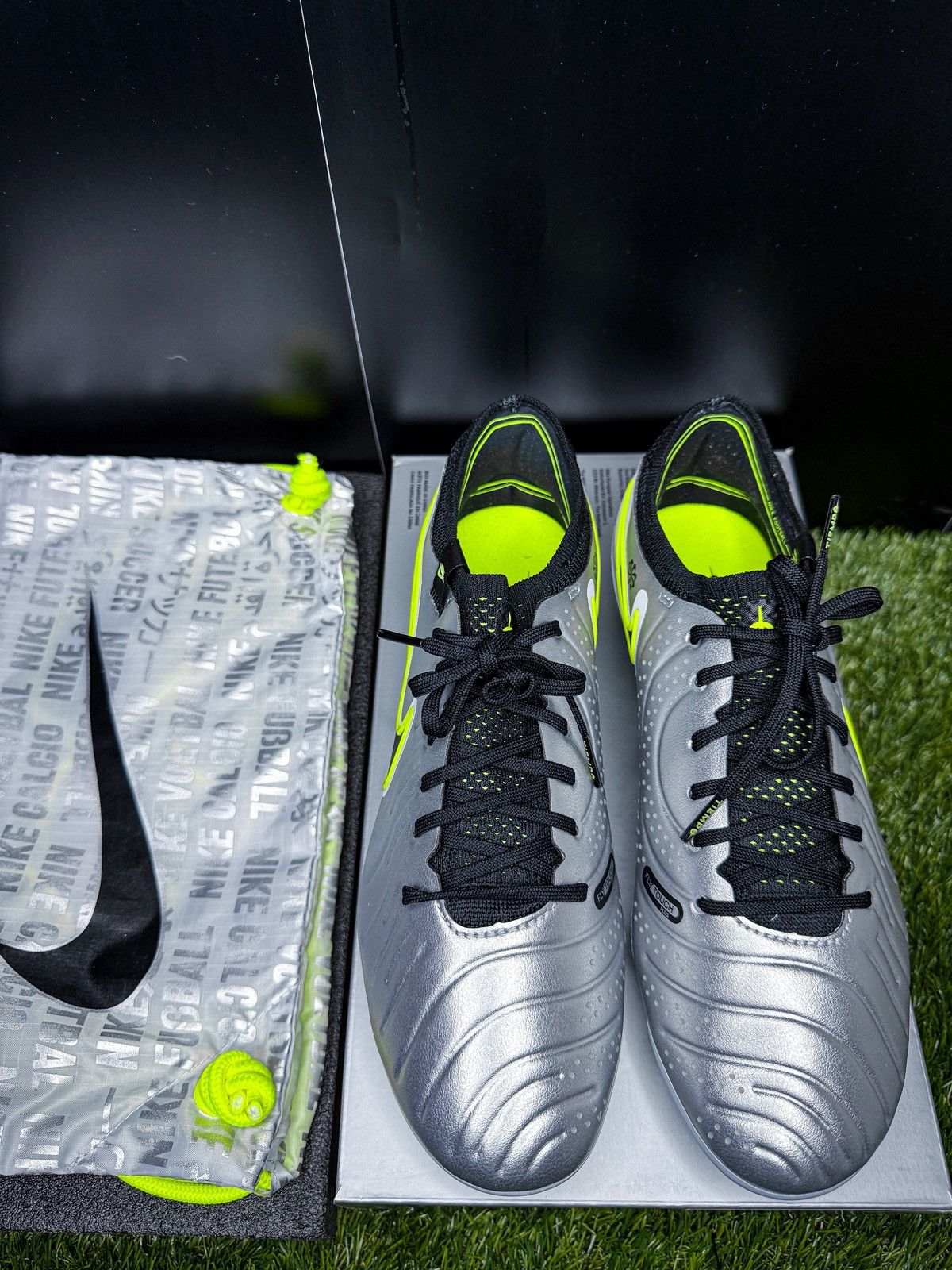 Nike Nike Tiempo Legend 10 Elite Size US 8.5 / EU 41-42 - 2 Thumbnail