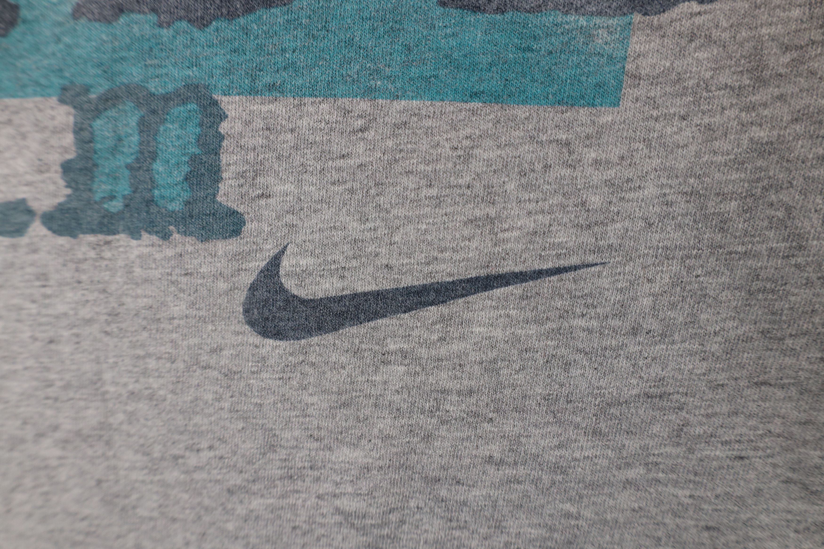 Nike × Vintage Vintage 90s Nike Great Man Is A Woman About to Pass T-Shirt Size L / US 10 / IT 46 - 9 Thumbnail