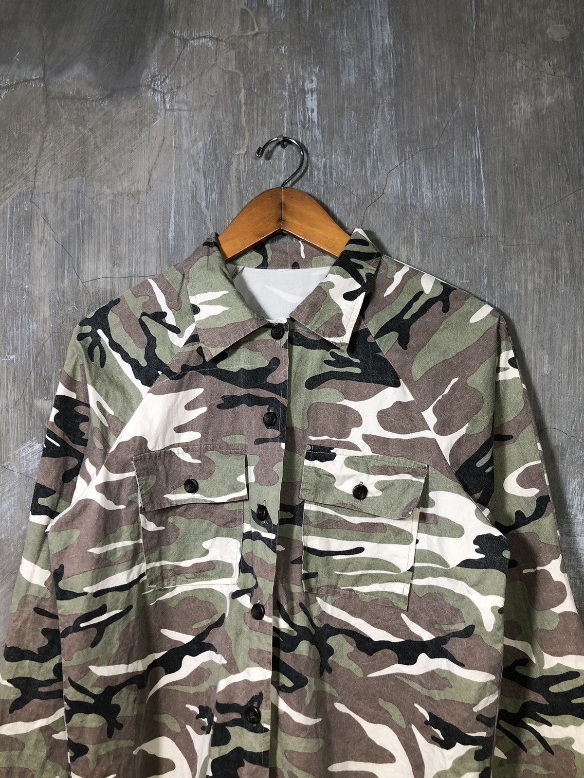 Japanese Brand Unknown Army Button Up Shirt Size L / US 10 / IT 46 - 2 Thumbnail