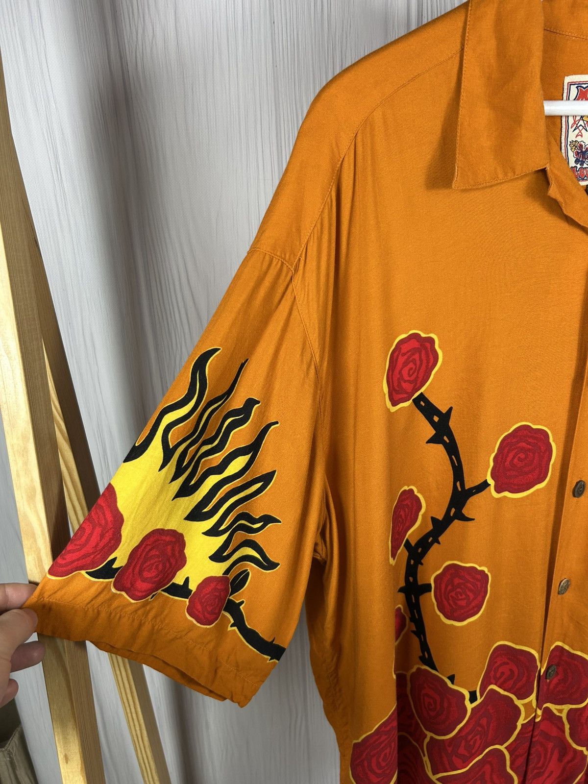 Mambo Very Rare Mambo Loud by Gerry Wedd Roses Fire Sun Shirt XL Size US XL / EU 56 / 4 - 8 Thumbnail