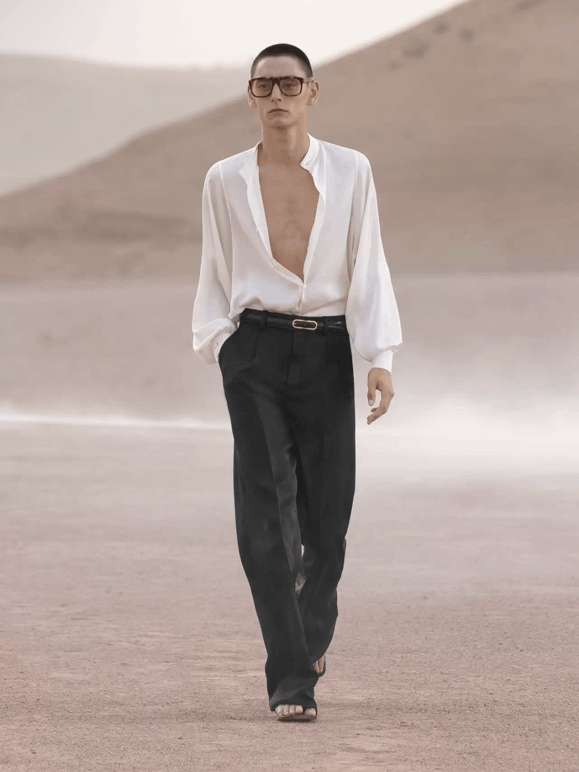 Saint Laurent Paris Sz 41 Saint Laurent Paris 23SS Silk Shirt-2508 Size US L / EU 52-54 / 3 - 9 Thumbnail