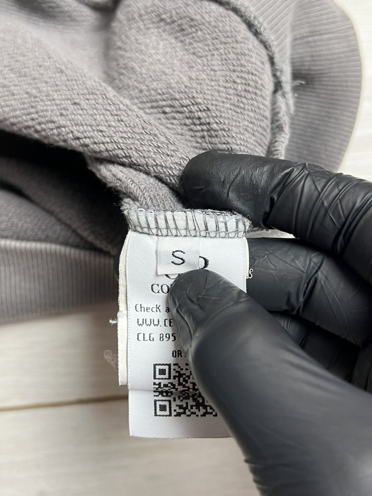 C.P. Company C.P. Company Arm Lens Crewneck Sweatshirt Grey SS20 Size US S / EU 44-46 / 1 - 16 Thumbnail
