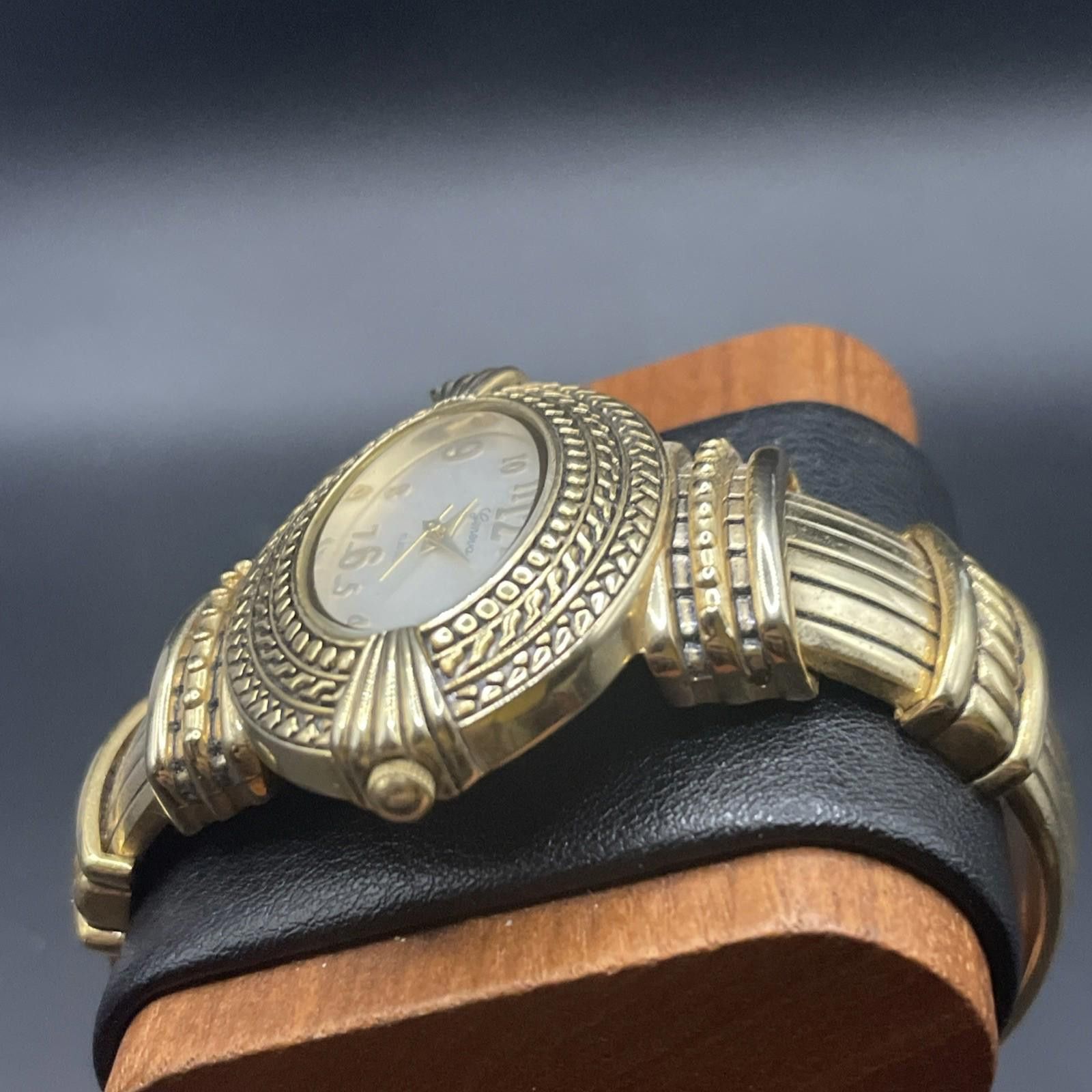 Geneva Vtg Geneva Platinum Cuff Bracelet Watch New Battery Size ONE SIZE - 2 Thumbnail