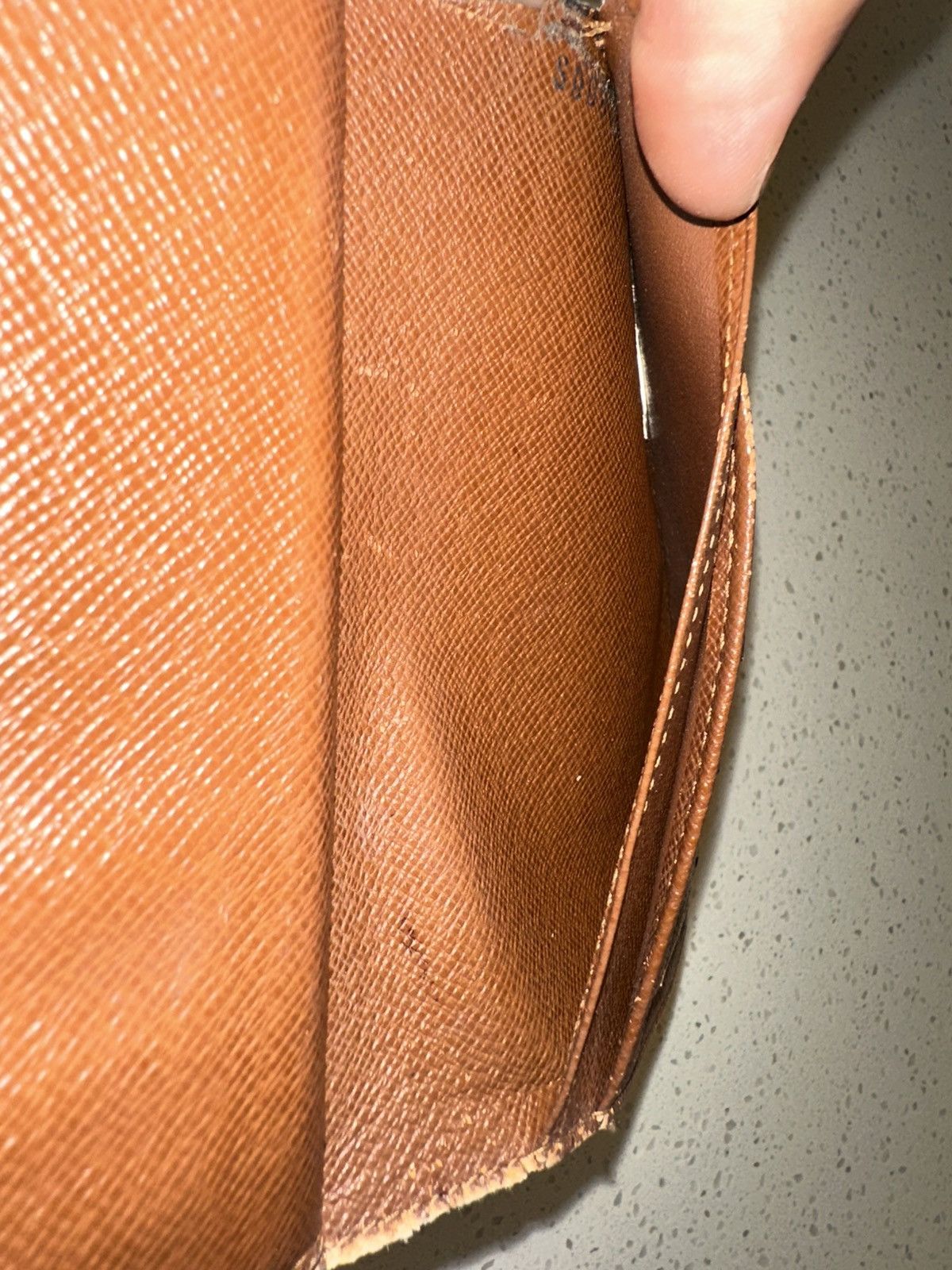 Louis Vuitton Louis Vuitton Monogram Bifold Kisslock Wallet Size ONE SIZE - 11 Thumbnail