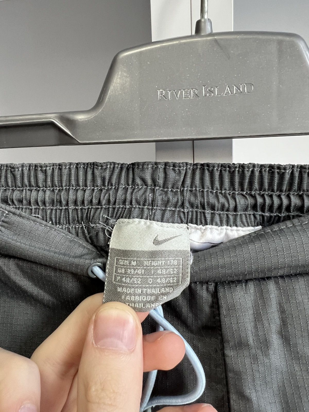 Nike × Vintage Vintage Nike Nylon Y2K Gray Pants Size US 31 - 8 Thumbnail