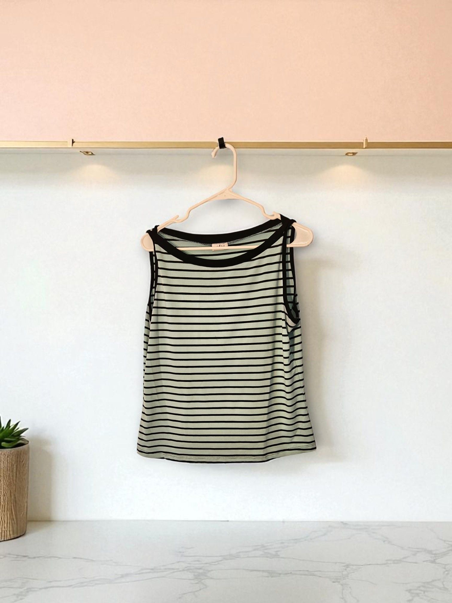 Other Women's Large Creative Design Tank Top -- ITEM #3337 Size L / US 10 / IT 46 - 2 Thumbnail