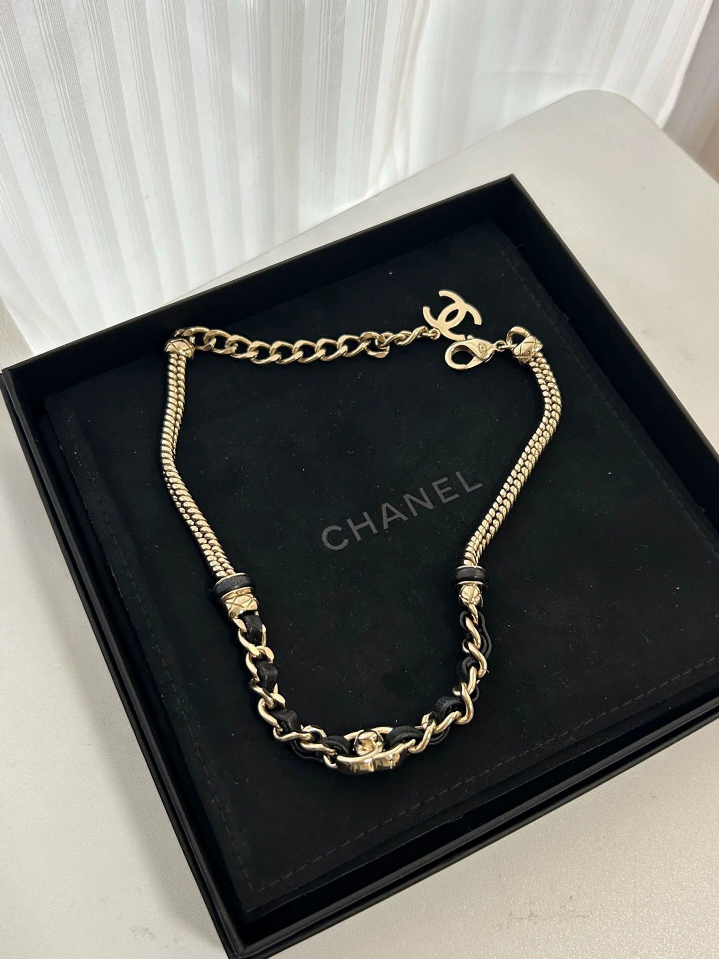 Chanel Chanel bag buckle choker black gold Liu Wen style Size ONE SIZE - 1 Thumbnail