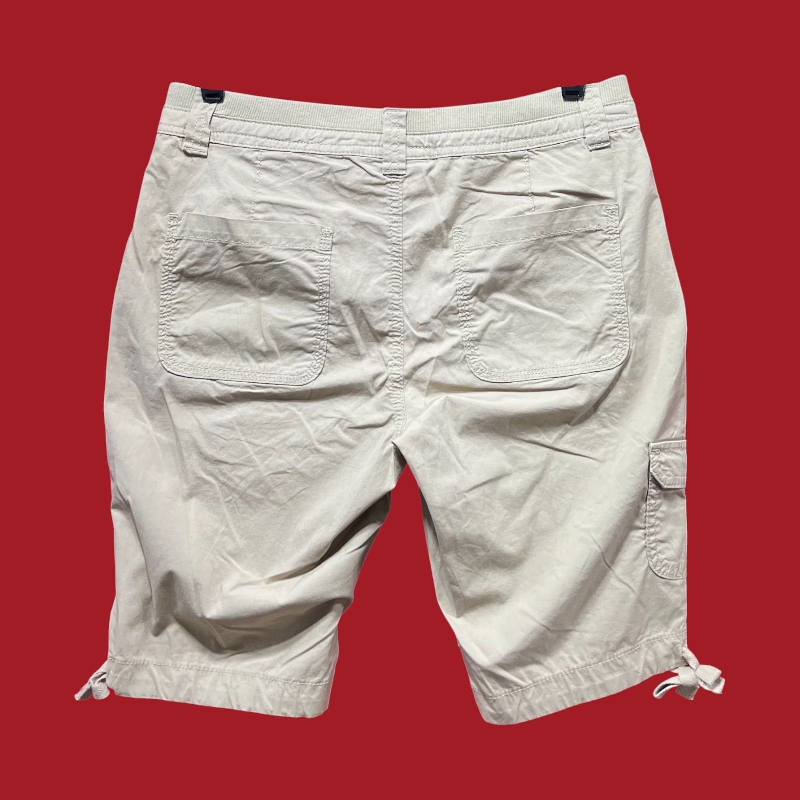 Other St. John's Bay - Women's Mid-Rise Cargo Bermuda Short - Beig Size 27" / US 4 / IT 40 - 4 Thumbnail
