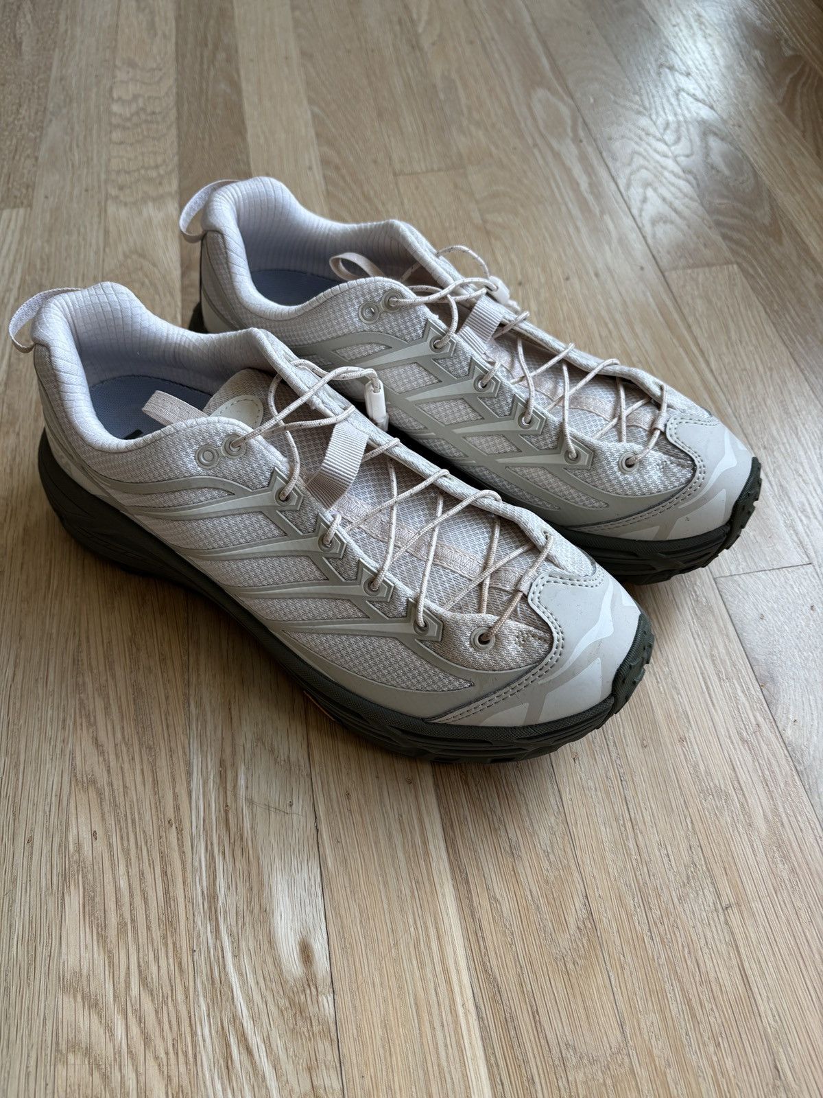 Hoka Hoka Men's Mafate Three2 Hiking Sneaker in Oat Size US 10.5 / EU 43-44 - 1 Thumbnail
