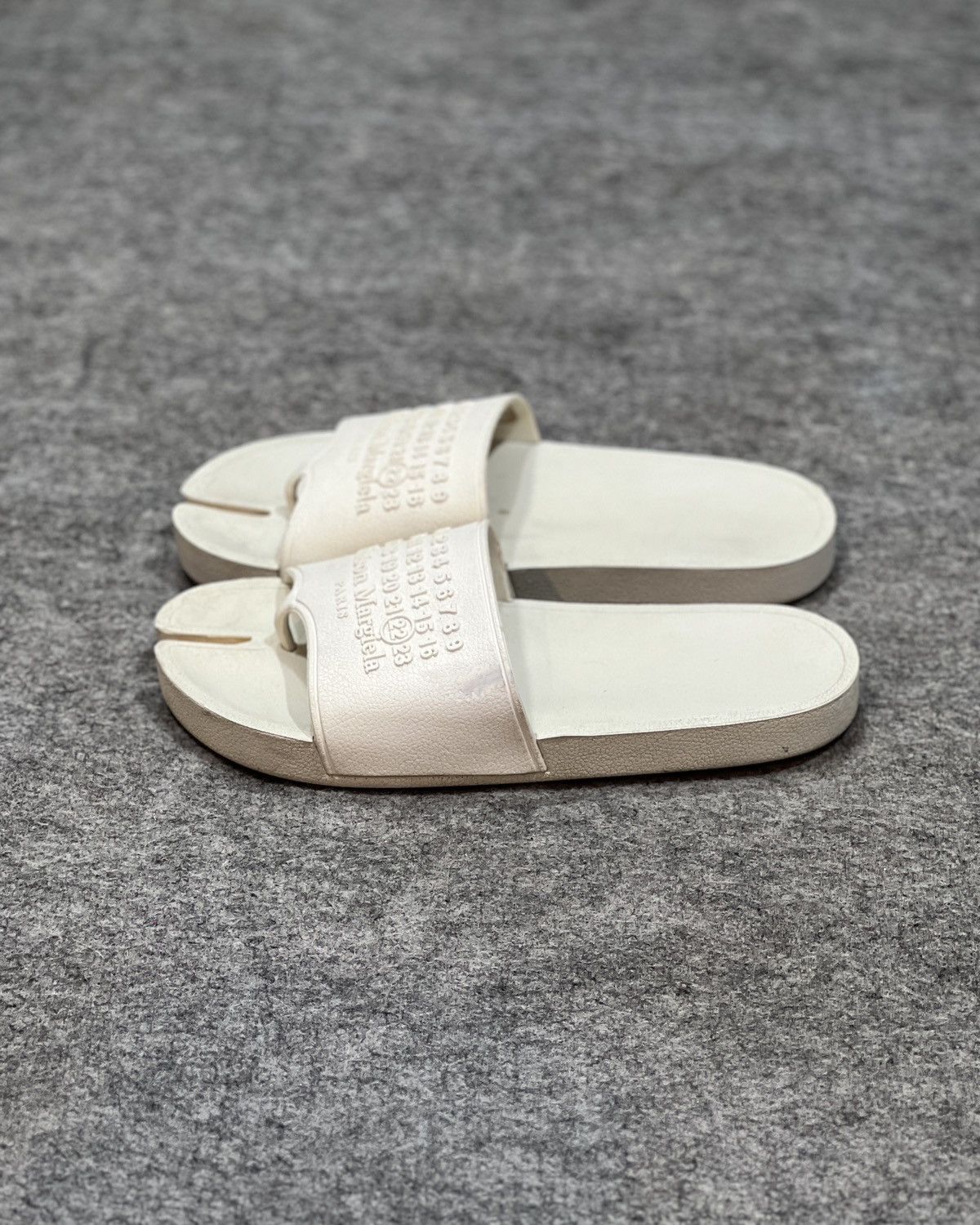 Maison Margiela Maison Margiela White Tabi Slides Sandal Size US 9.5 / EU 42-43 - 4 Thumbnail