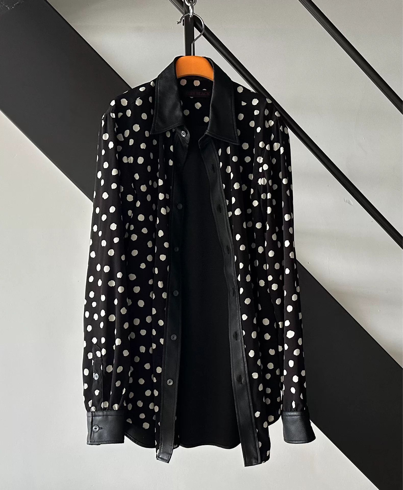Japanese Brand Jury Black Polka Dot Shirt Size US L / EU 52-54 / 3 - 1 Thumbnail
