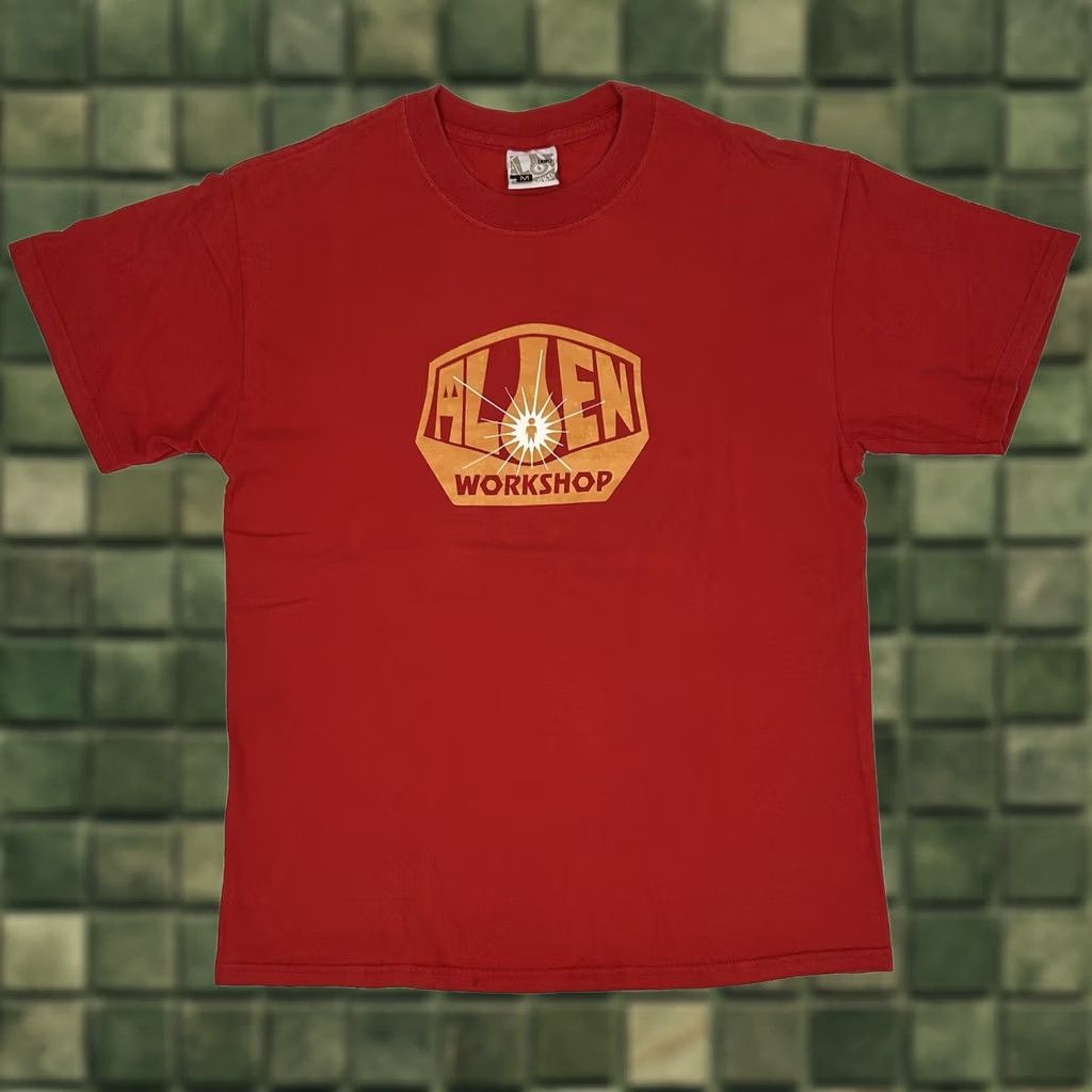 Alien Workshop VINTAGE Alien Workshop Red Classic Logo Skate Tee Medium 90s Skateboarding USA Size US M / EU 48-50 / 2 - 1 Thumbnail