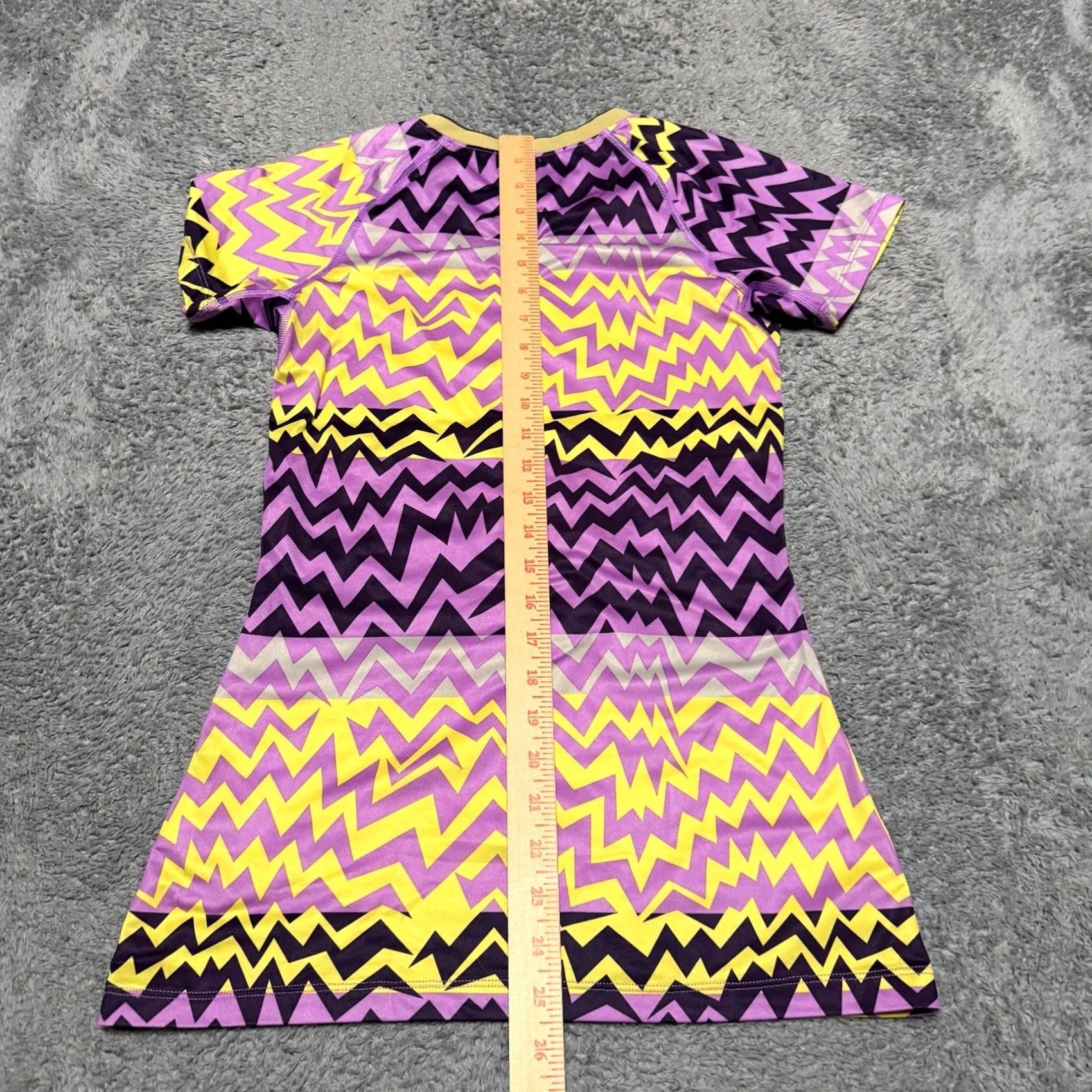Nike Nike Pro Shirt Womens Small Dri Fit Performance Zig Zag Long Short Sleeve Size S / US 4 / IT 40 - 5 Thumbnail