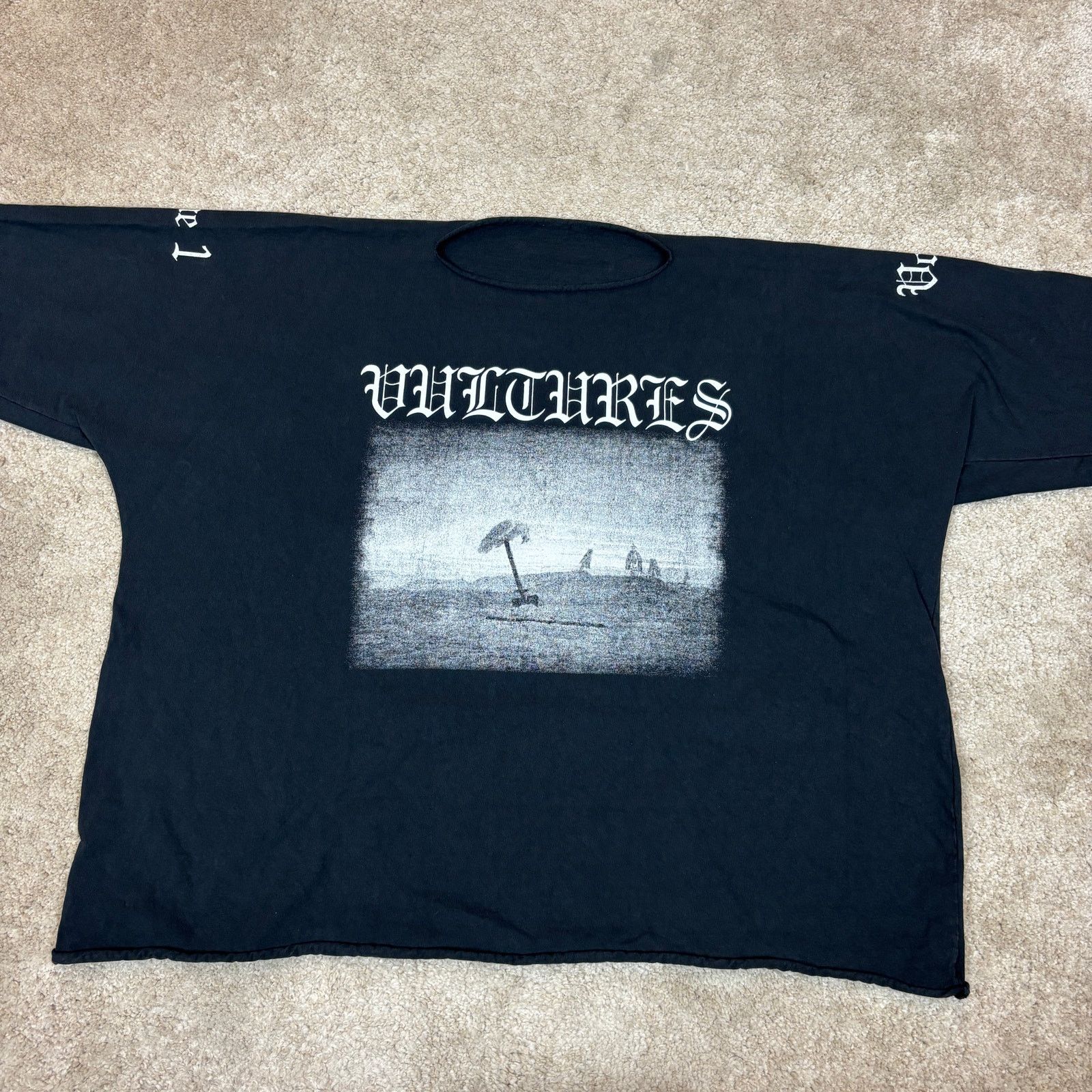Kanye West × Yeezy Kanye West Yzy Vultures Volume 1 Oversized Shirt Size 1 Size US S / EU 44-46 / 1 - 2 Thumbnail