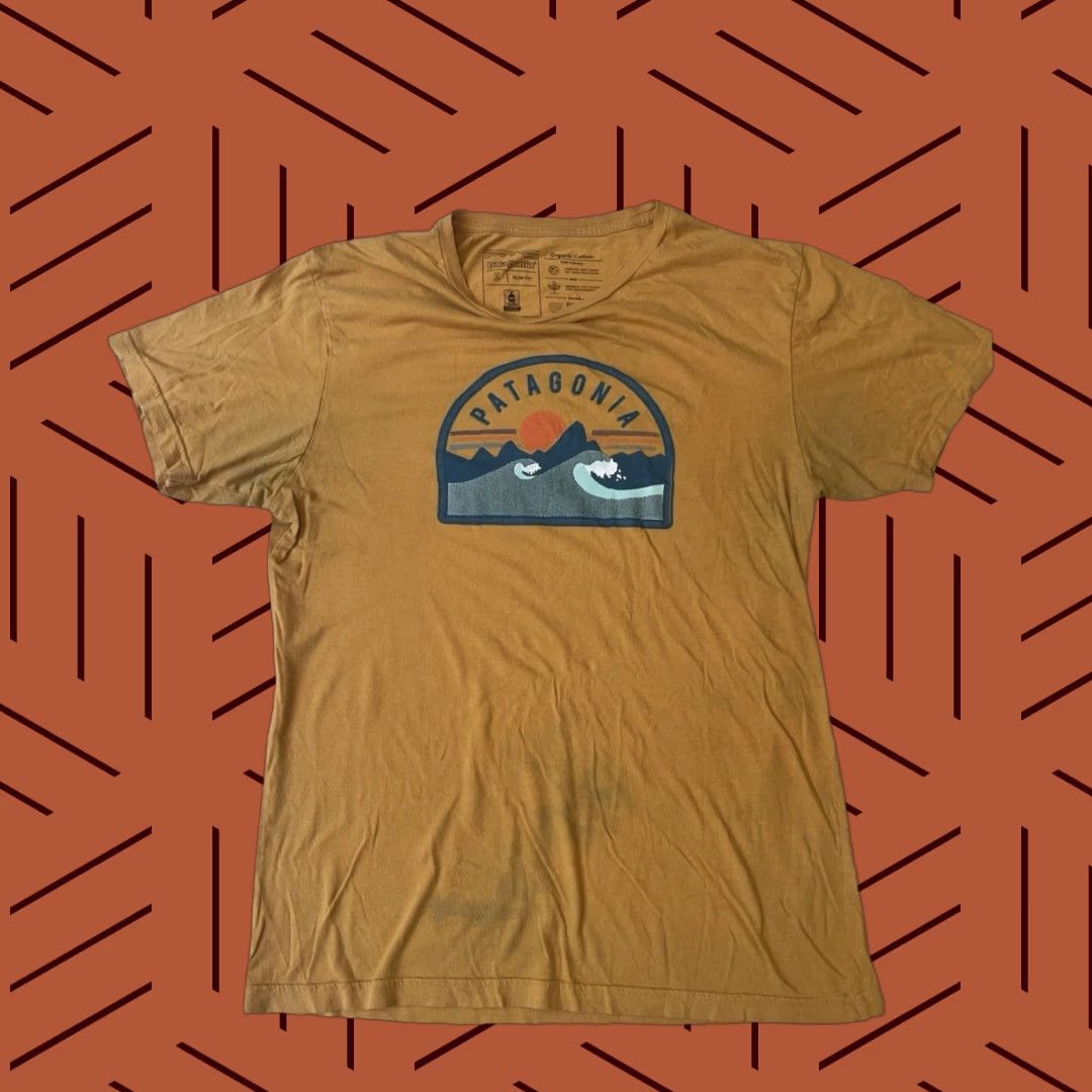 Patagonia VINTAGE Patagonia Shirt Adult Small Yellow Logo Surf With Mountains Sunset Graphic Print Crew Neck Short Sleeve Size US S / EU 44-46 / 1 - 1 Thumbnail