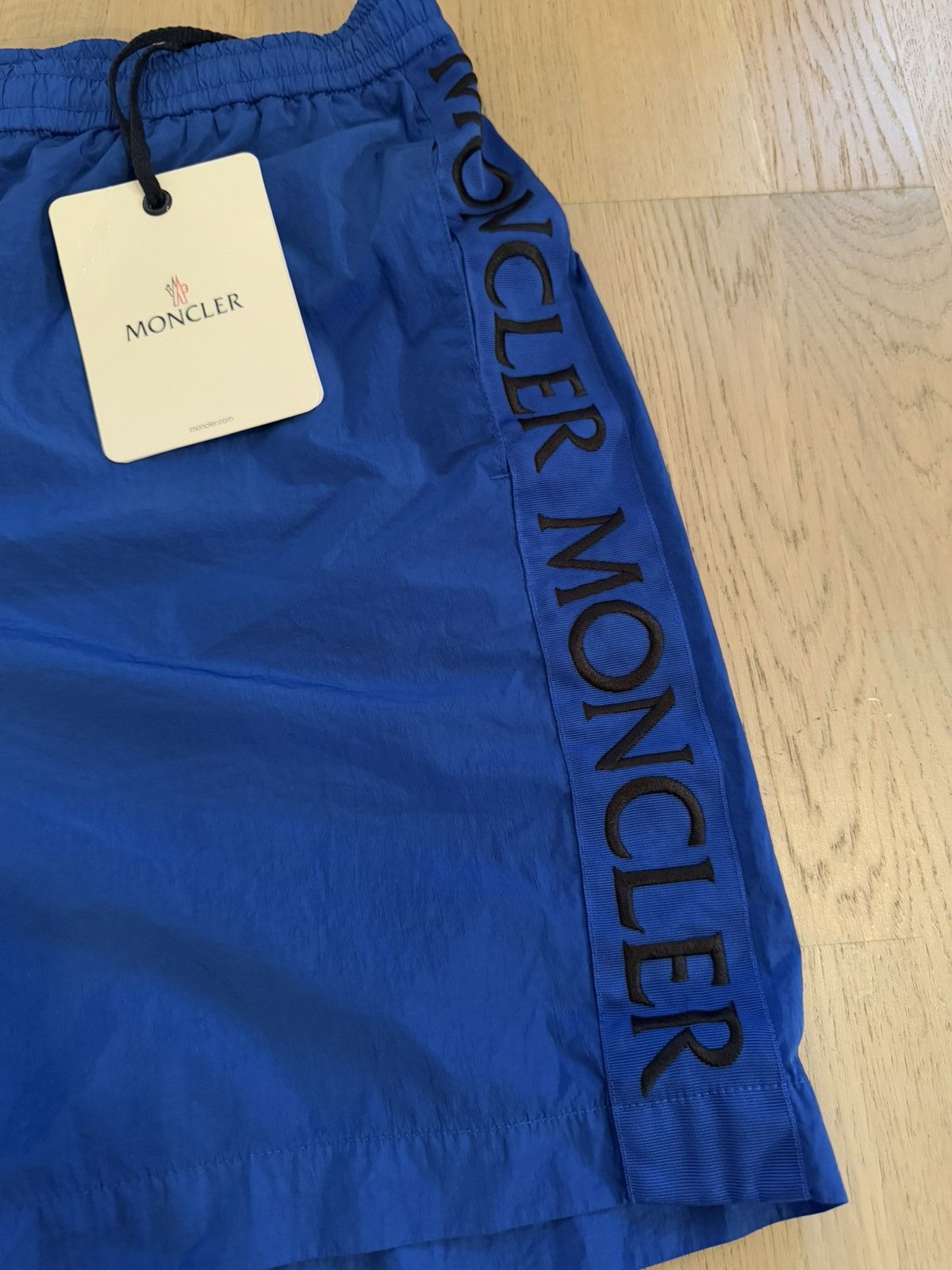 Moncler MONCLER SHORTS marked size 54 SEE REAL MEASUREMENTS IN PHOTO Size US 36 / EU 52 - 3 Thumbnail
