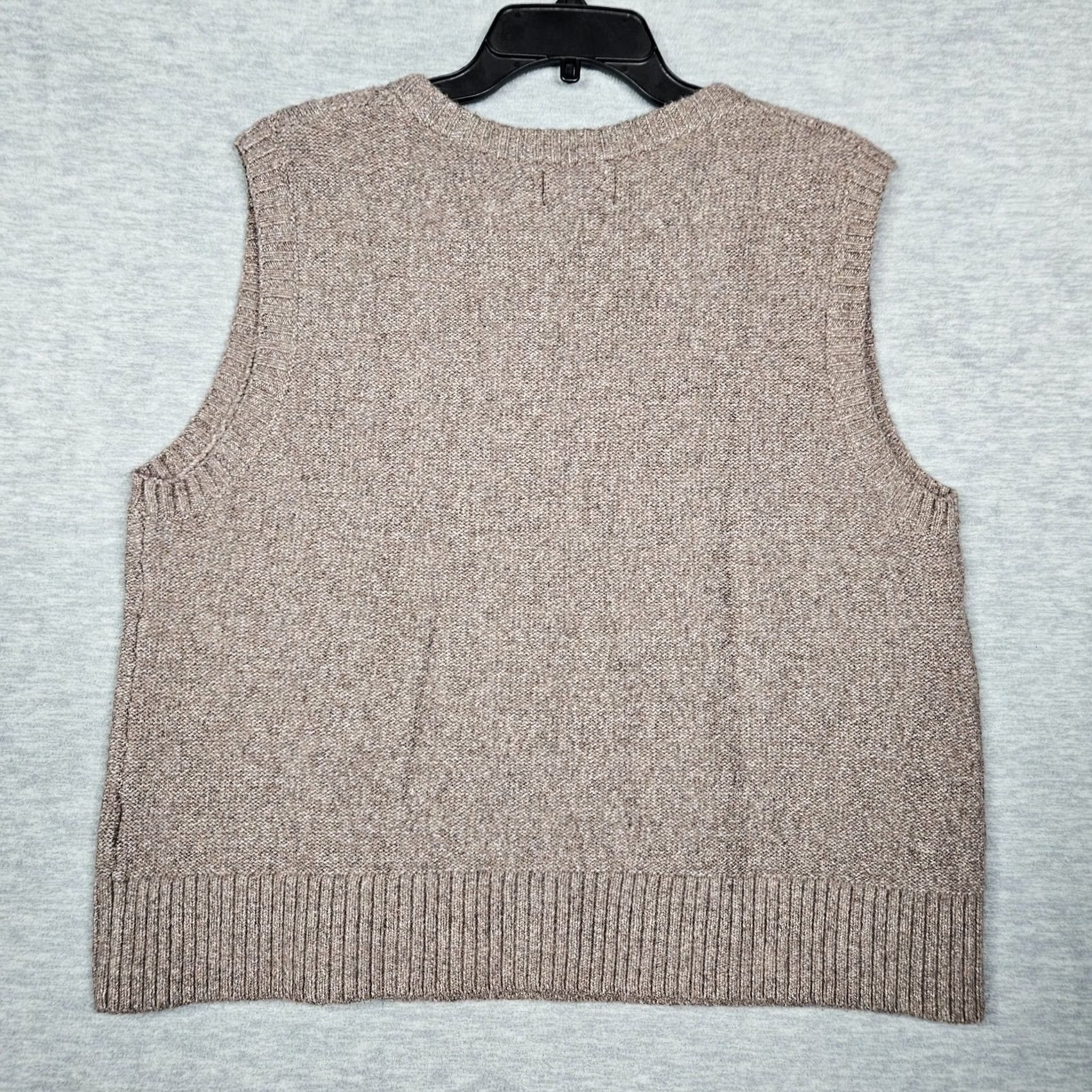 Old Navy Old Navy Brown V-Neck Cable Vest Sweater Size L Womens Sleeveless Knit All Seasons Final Sale New Size L / US 10 / IT 46 - 2 Thumbnail