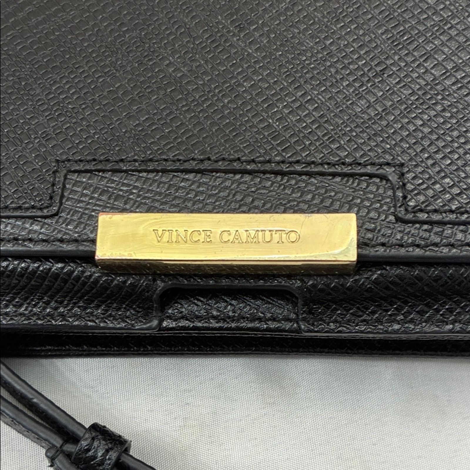Vince Camuto Vince Camuto Textured Black Crossbody Wallet / Gold Accents Size ONE SIZE - 8 Thumbnail