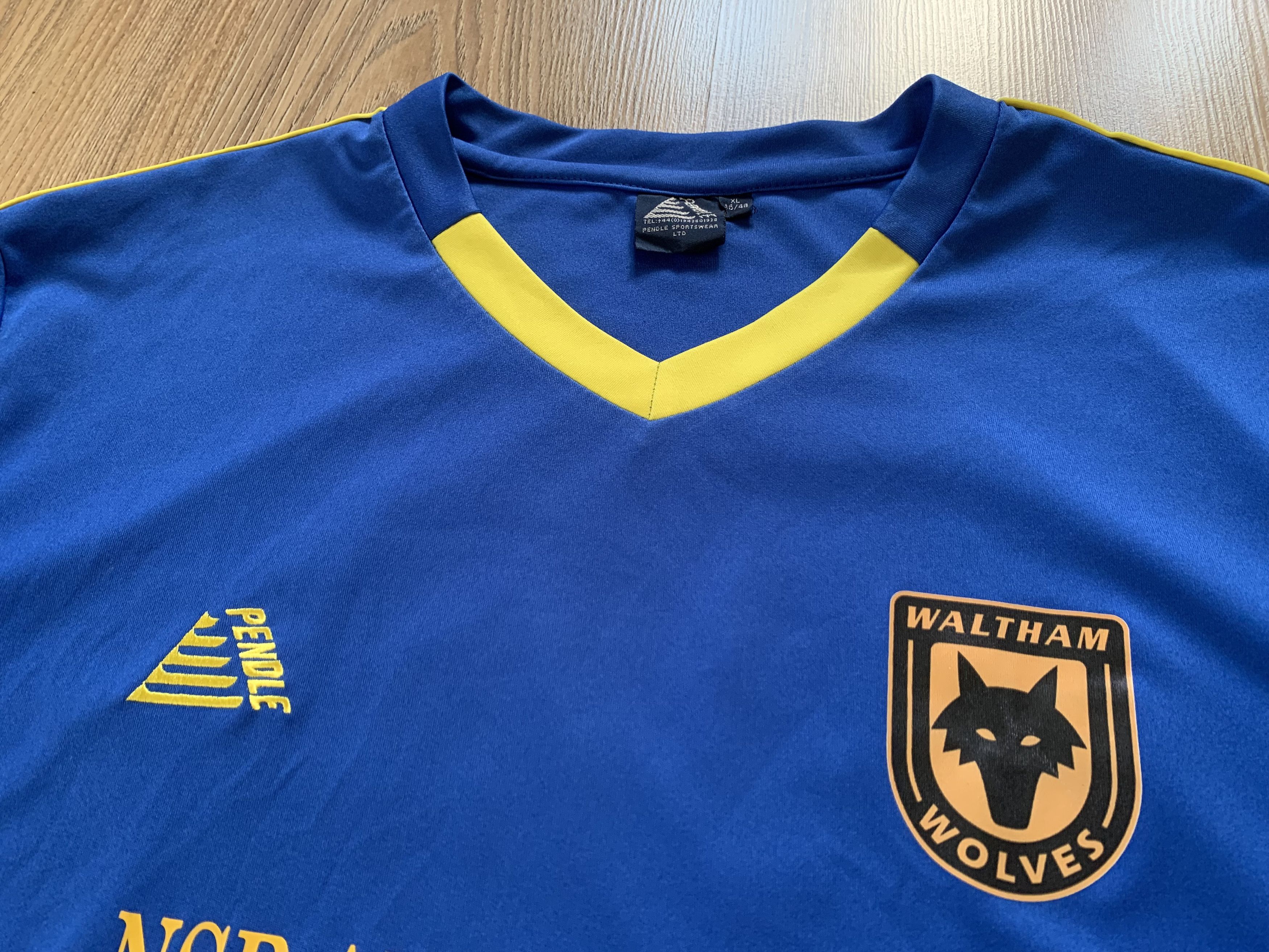 Sports Specialties Pendle Vintage Soccer Waltham Wolves Jersey Size US XL / EU 56 / 4 - 7 Thumbnail