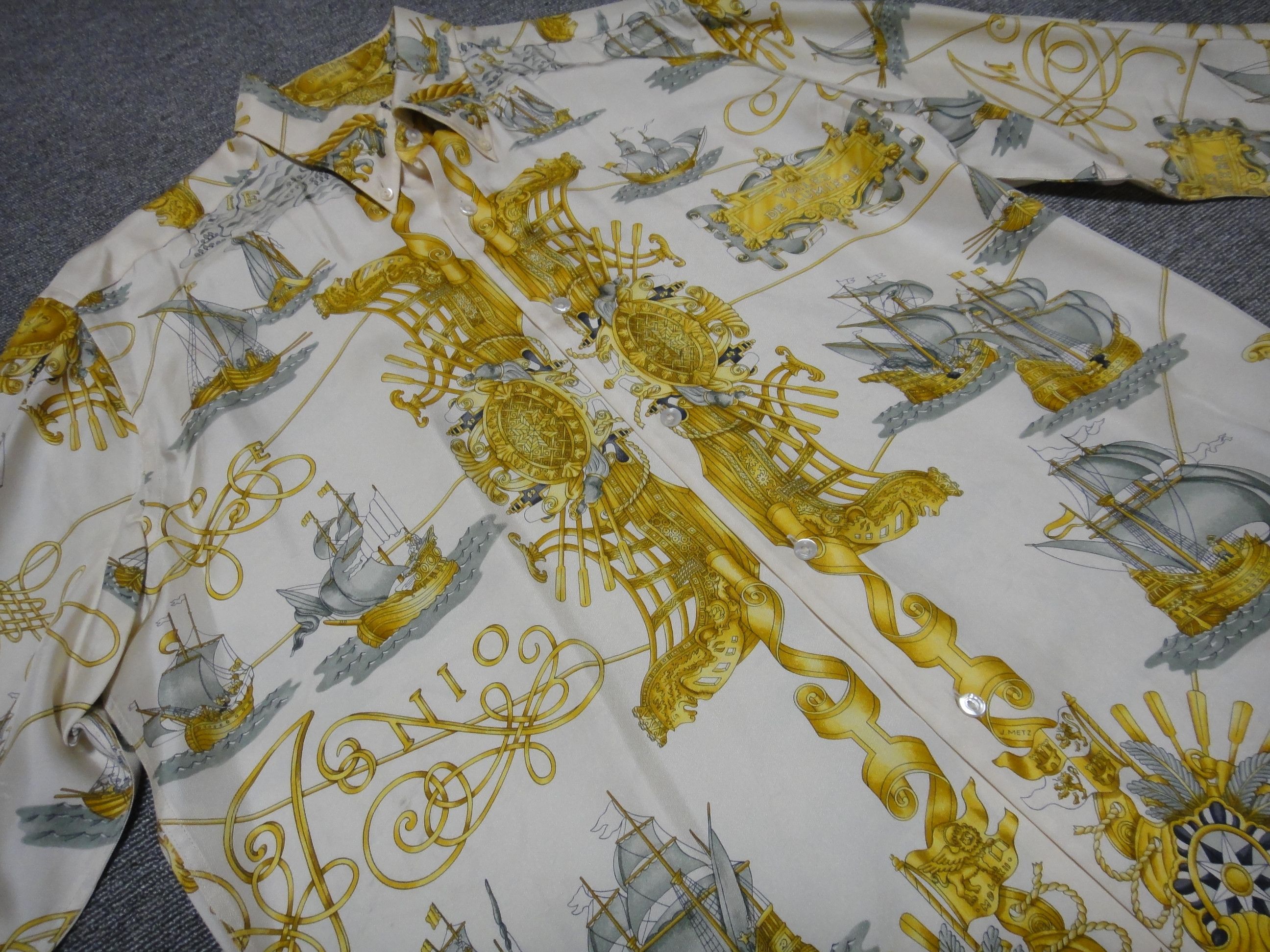 Hermes Hermes scarf shirt, 100% silk shirt, serie button Size US L / EU 52-54 / 3 - 2 Thumbnail