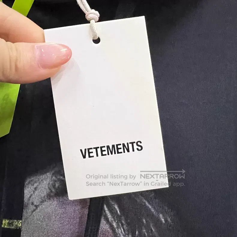 Vetements VETEMENTS Character Print Logo Hoodie Size US L / EU 52-54 / 3 - 3 Thumbnail
