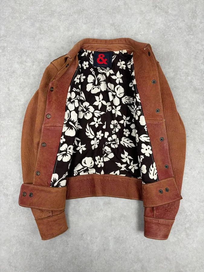 Dolce & Gabbana 1990s Dolce & Gabbana Red Eroded Trucker Leather Jacket Size M / US 6-8 / IT 42-44 - 7 Thumbnail