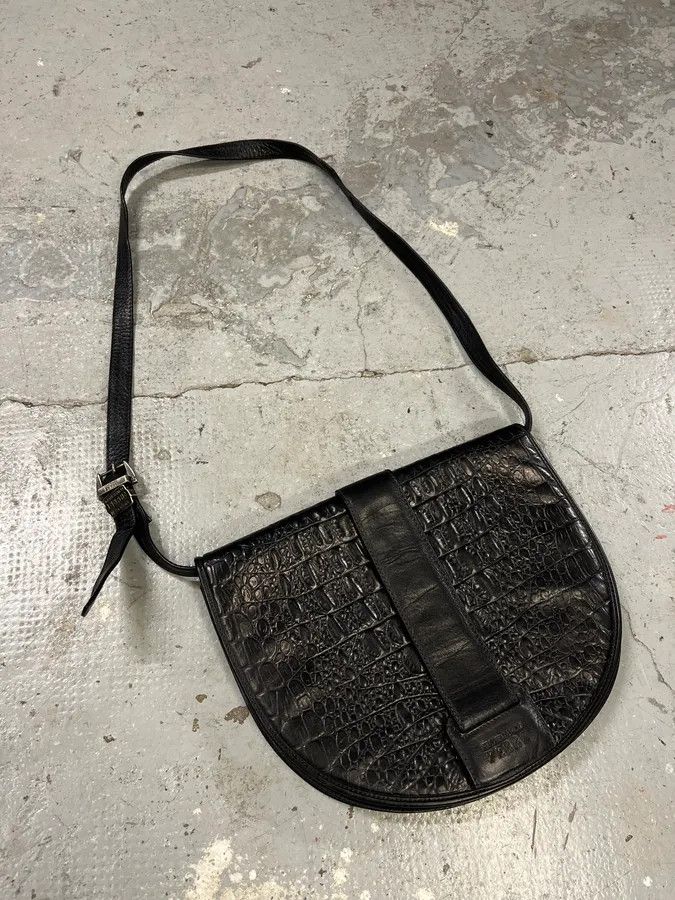 Gianfranco Ferre 2000s Gianfranco Ferré Black Leather Crocodile Embossed Bag Size ONE SIZE - 2 Thumbnail